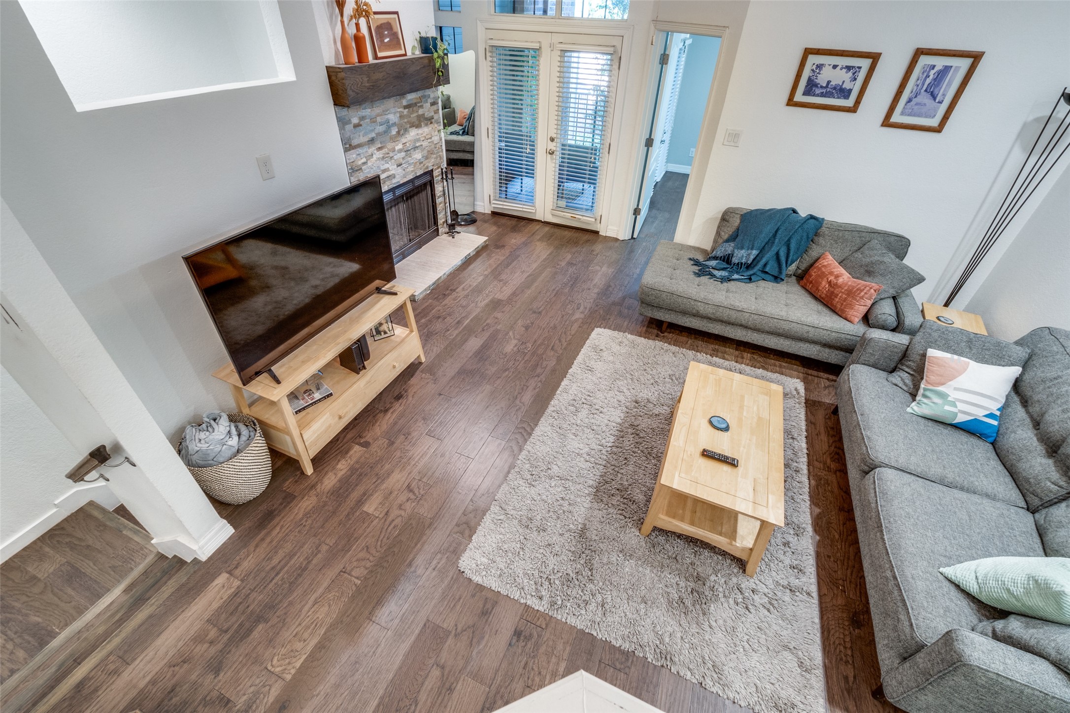 3235 Cole Avenue 100