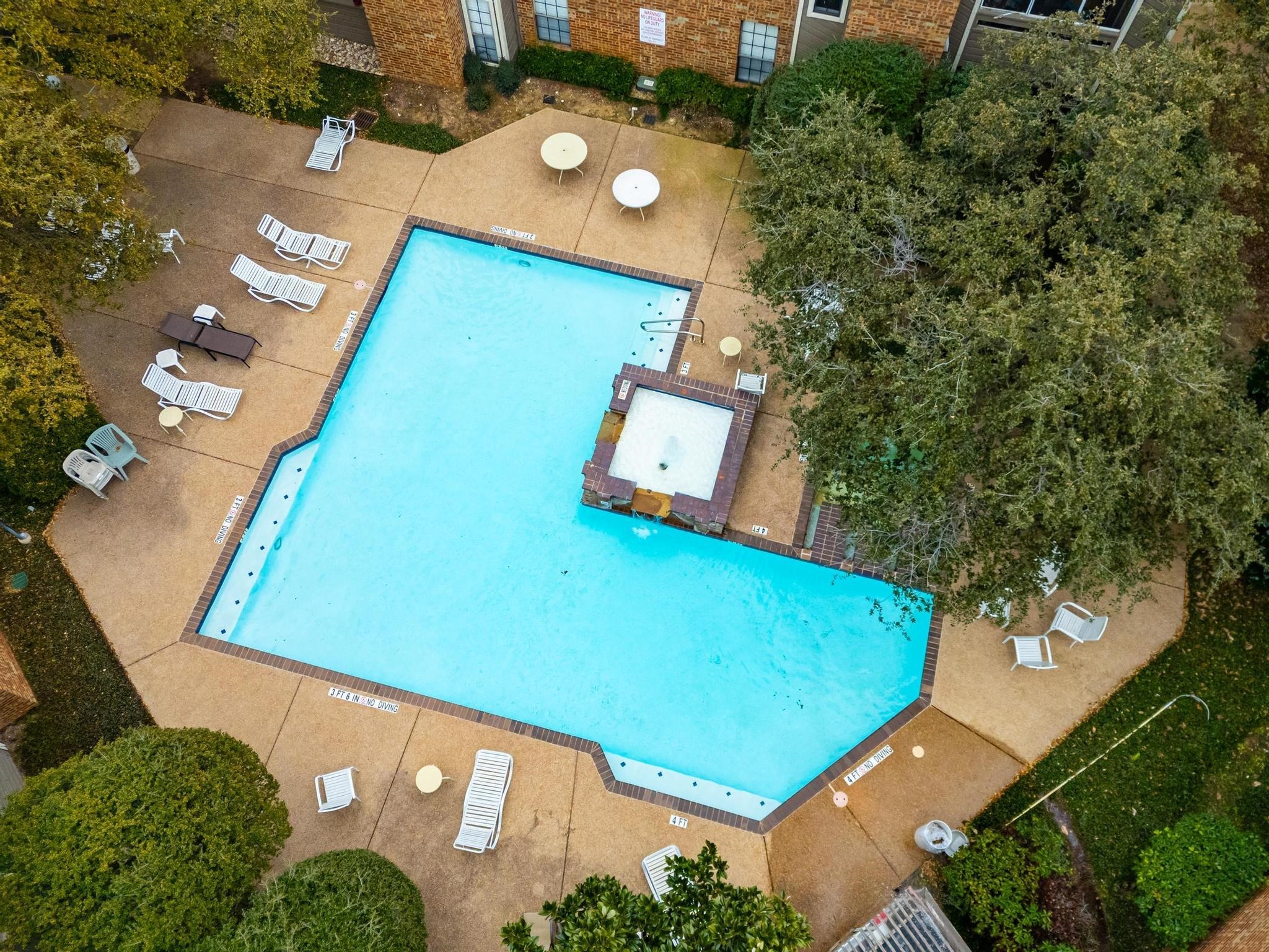 1108 Riverchase Lane 202