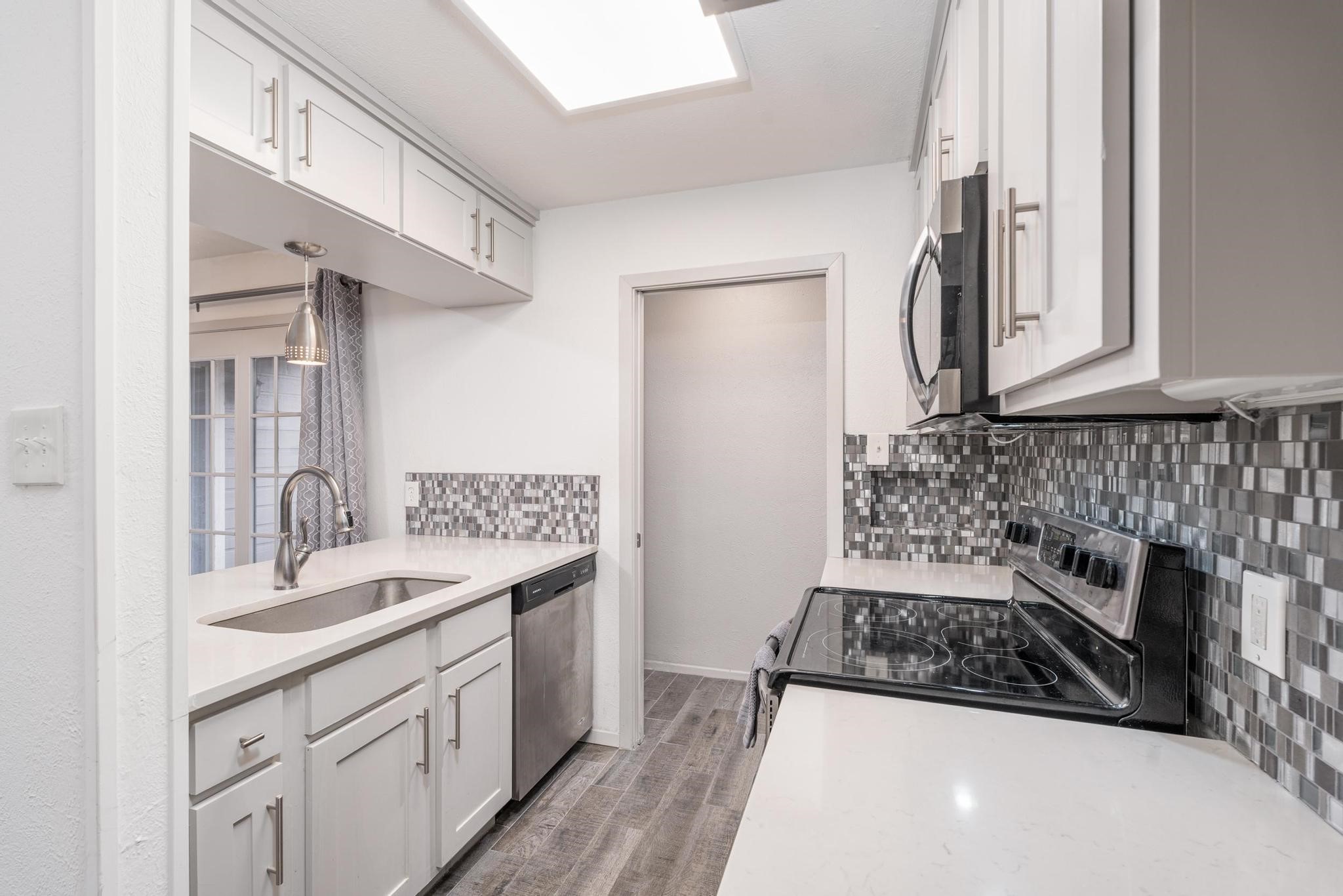 1108 Riverchase Lane 202