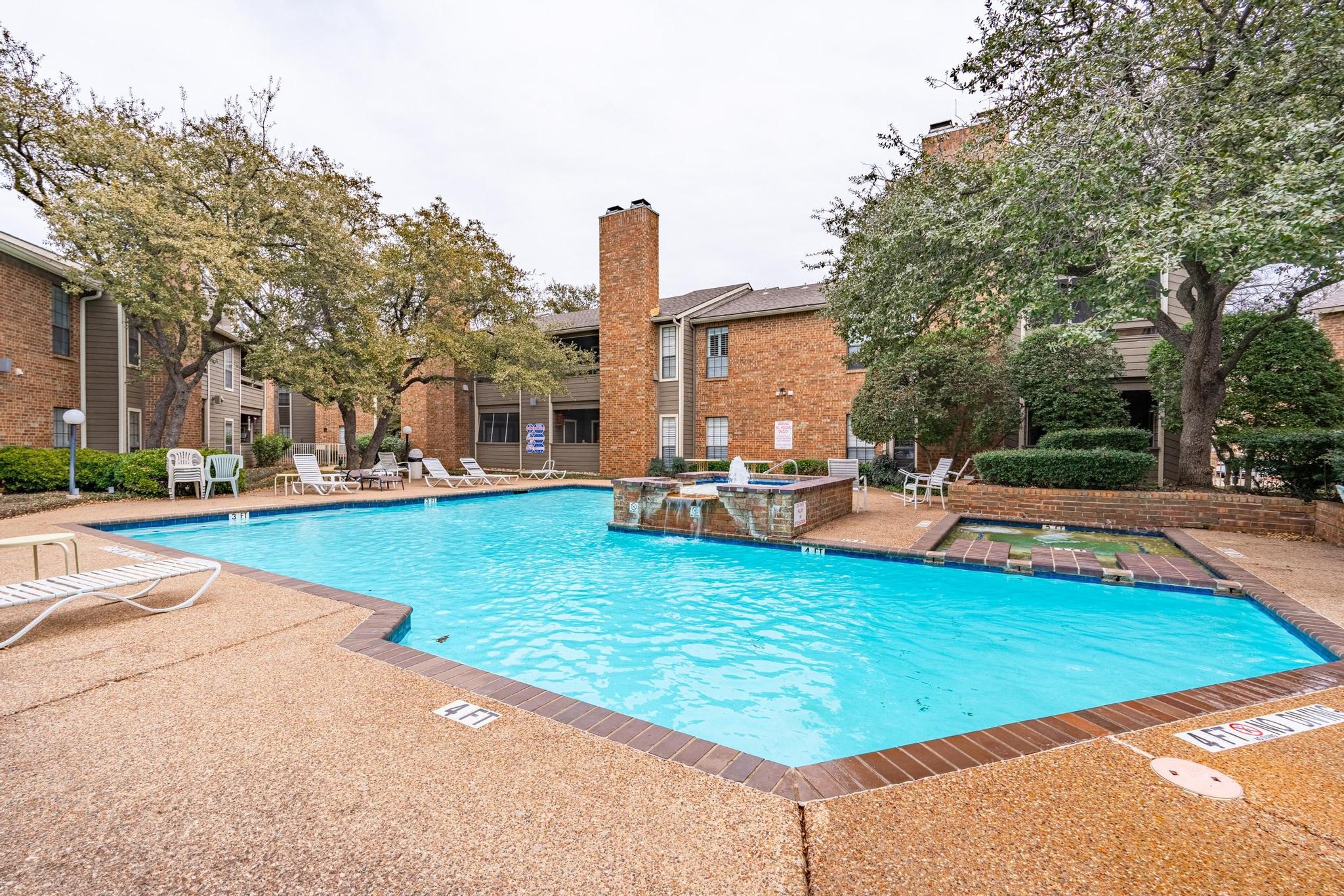 1108 Riverchase Lane 202