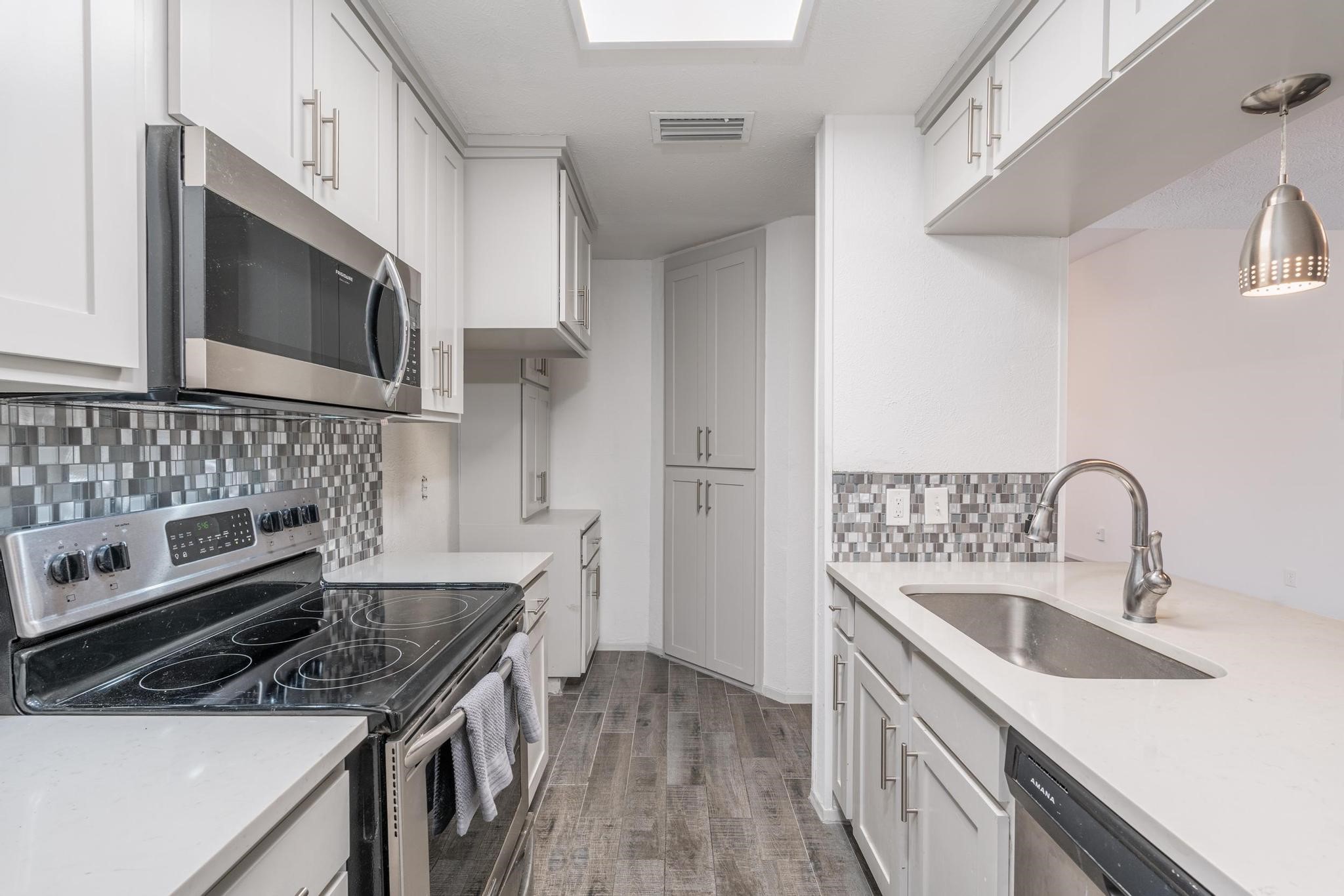 1108 Riverchase Lane 202