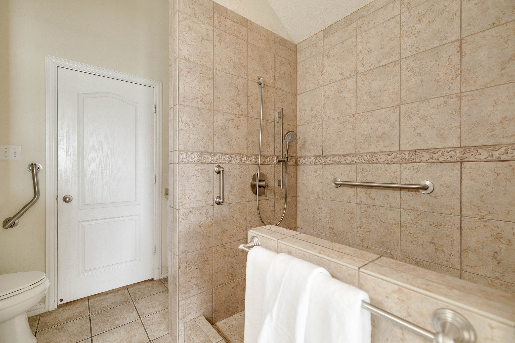 821 Claycourt Circle
