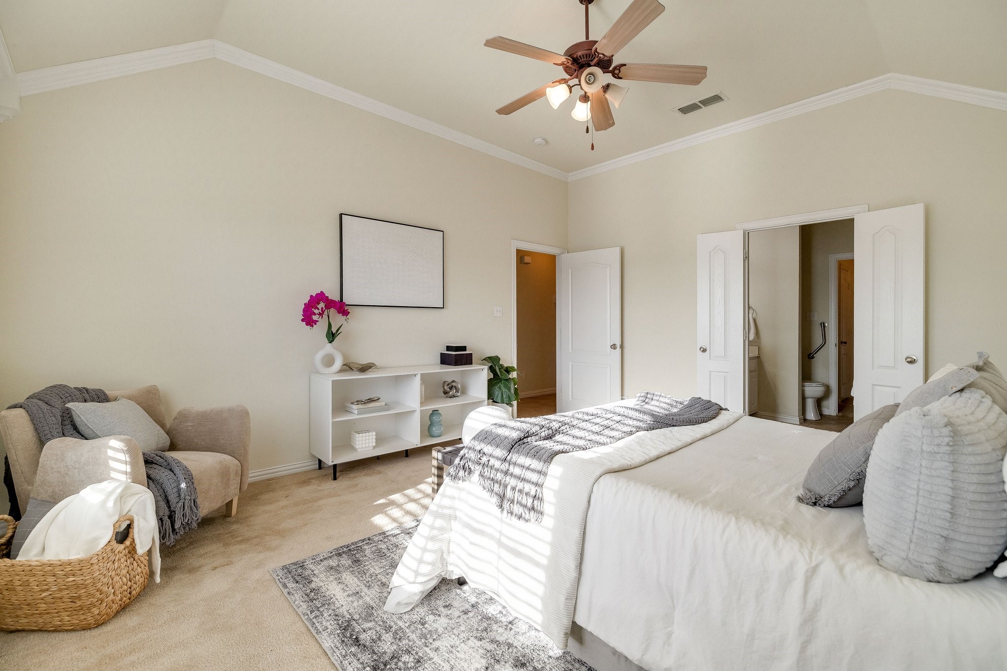 821 Claycourt Circle