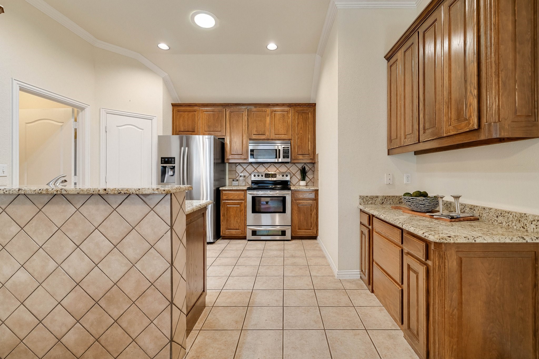 821 Claycourt Circle