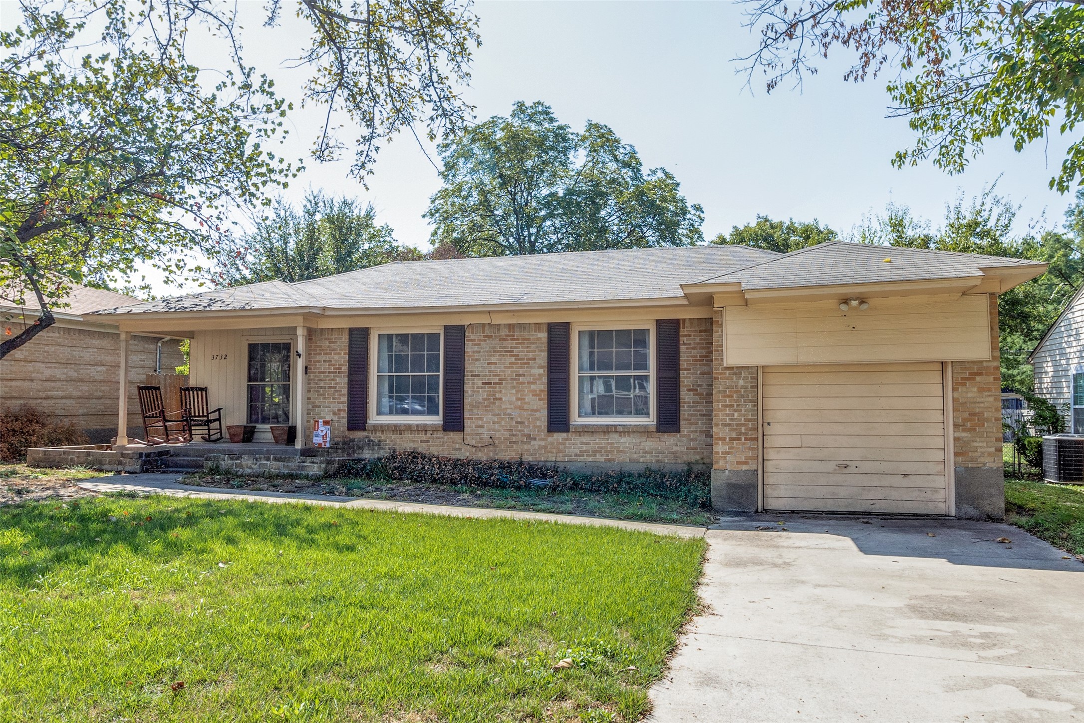 3732 Seguin Drive