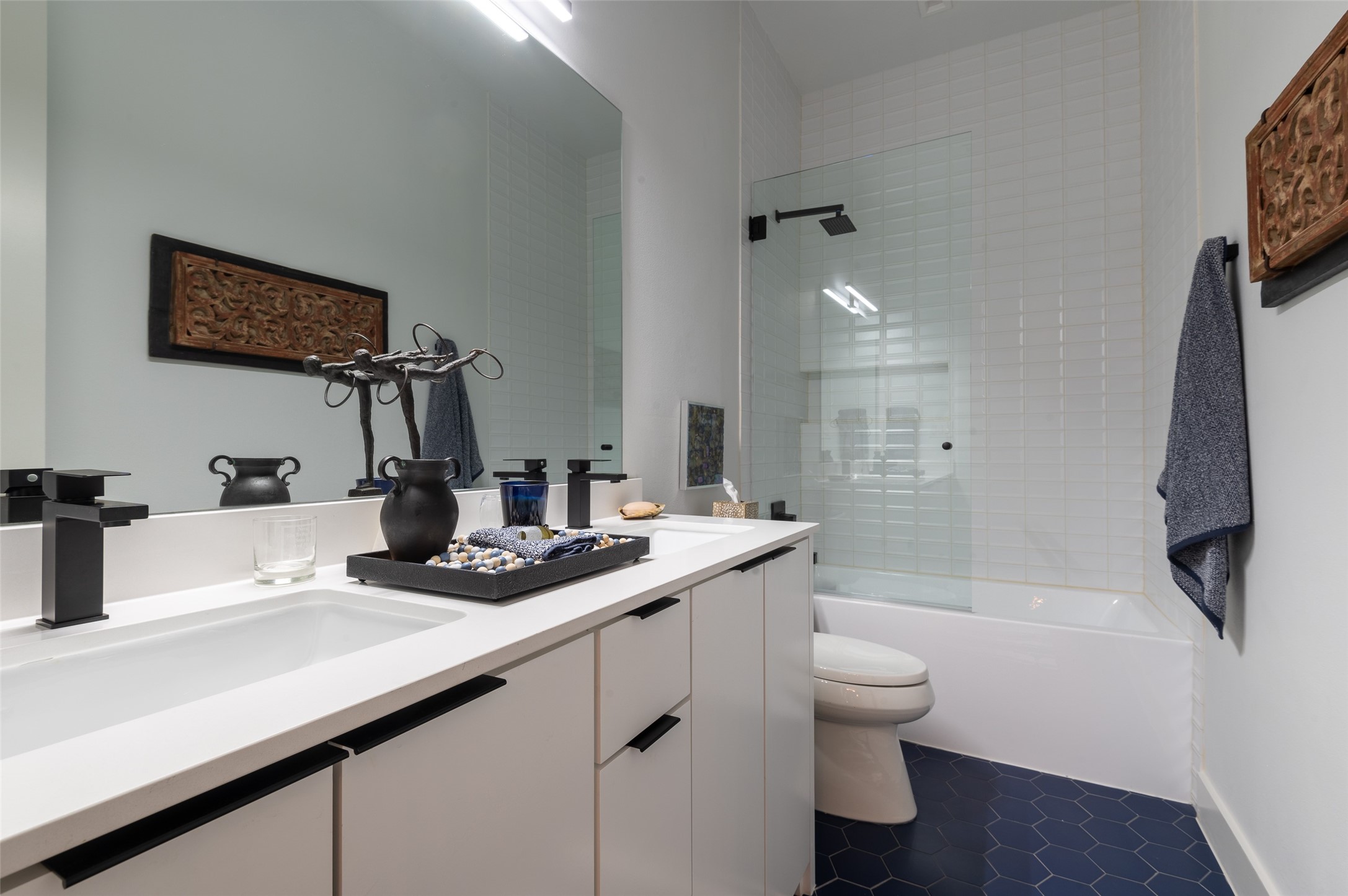 5139 Vandelia Street