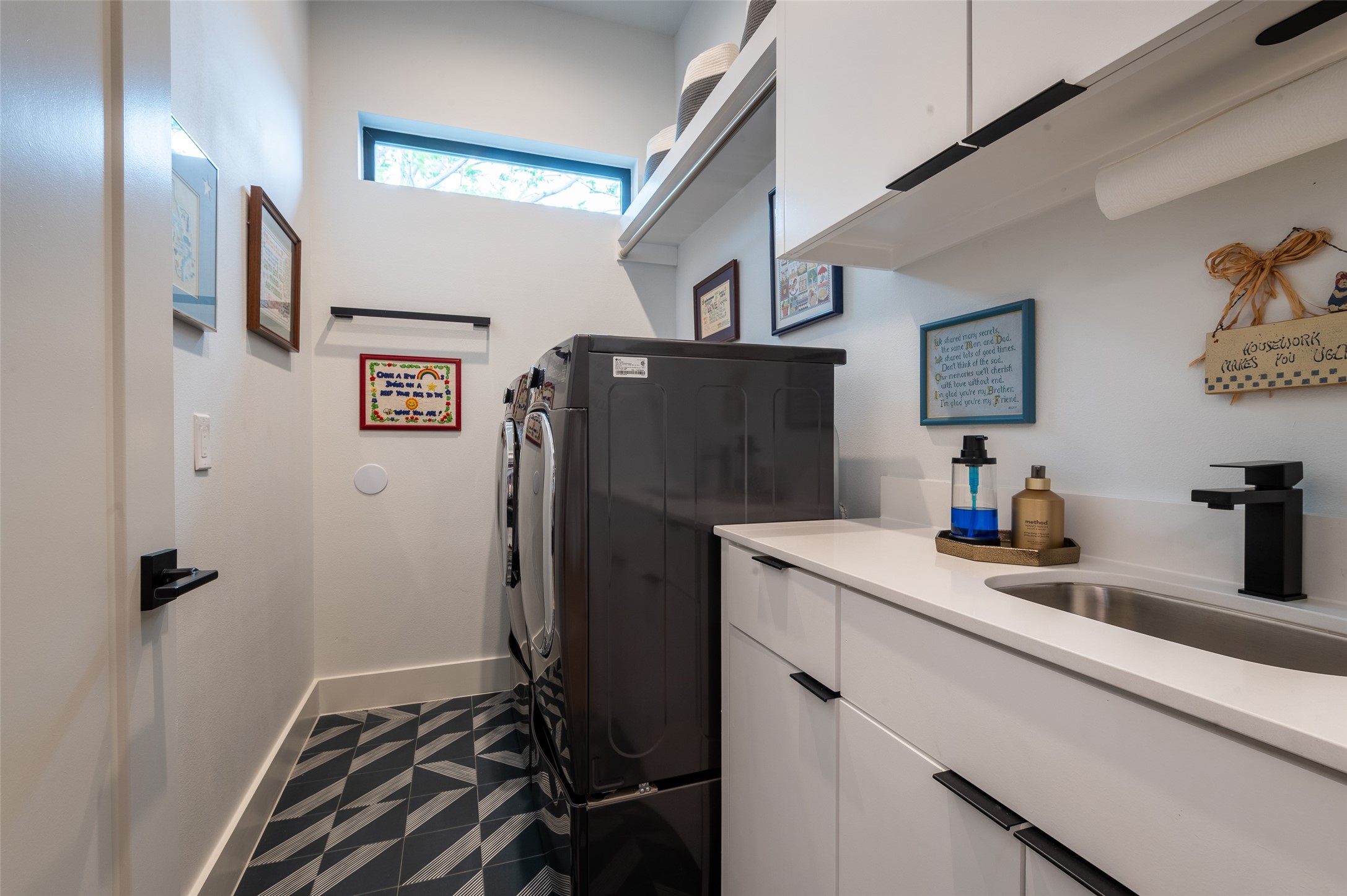 5139 Vandelia Street