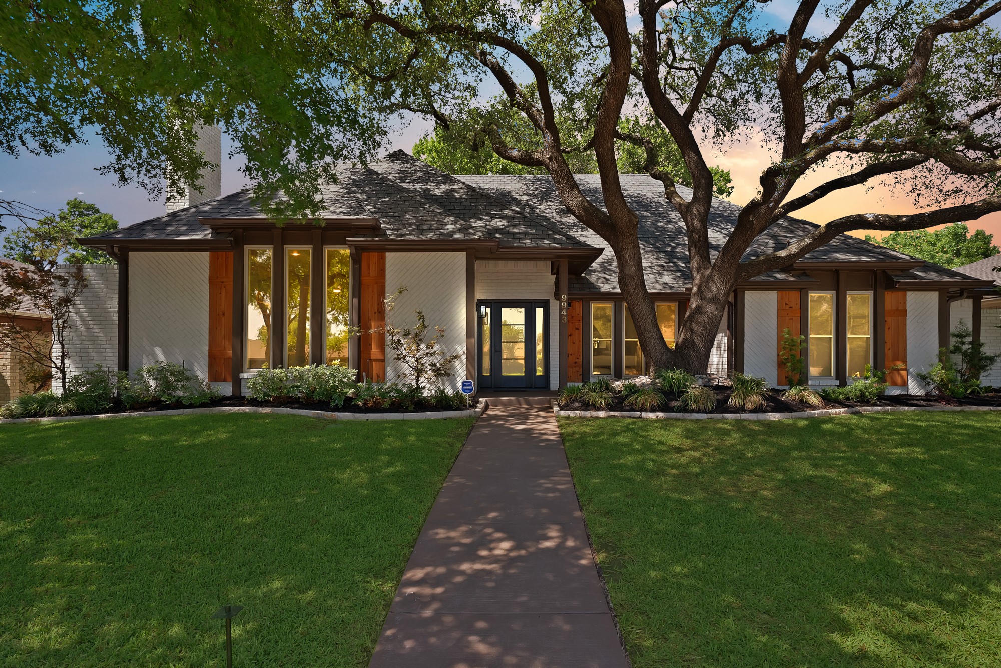 9943 Chimney Hill Lane