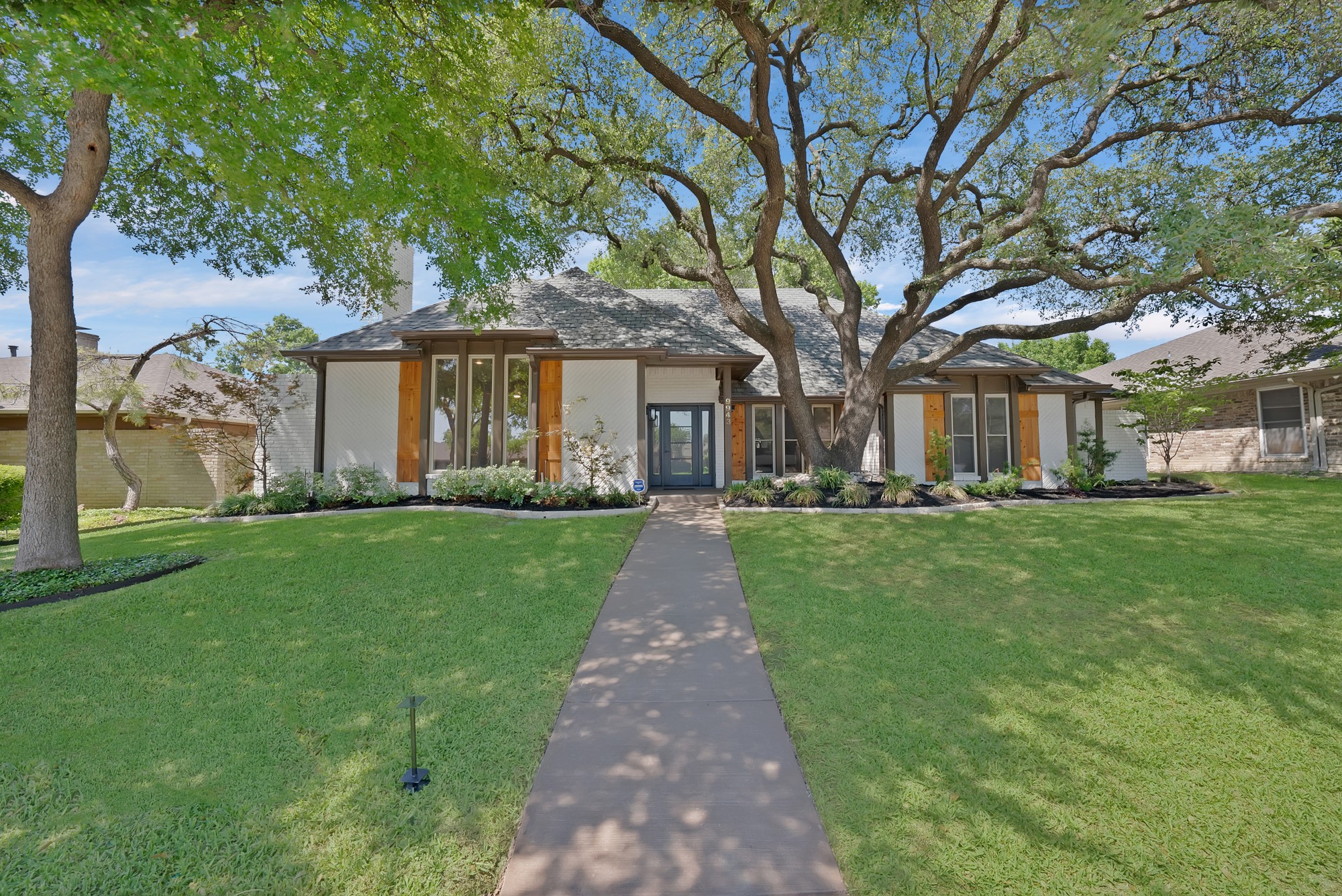 9943 Chimney Hill Lane