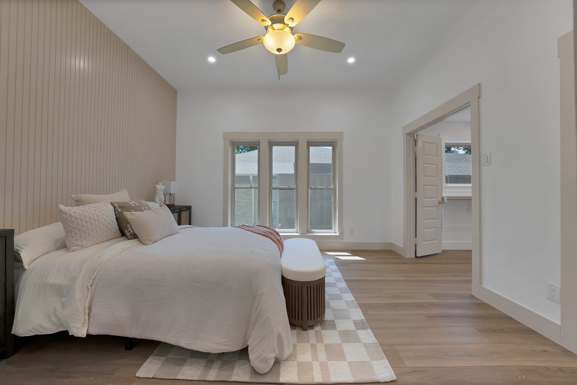 9943 Chimney Hill Lane