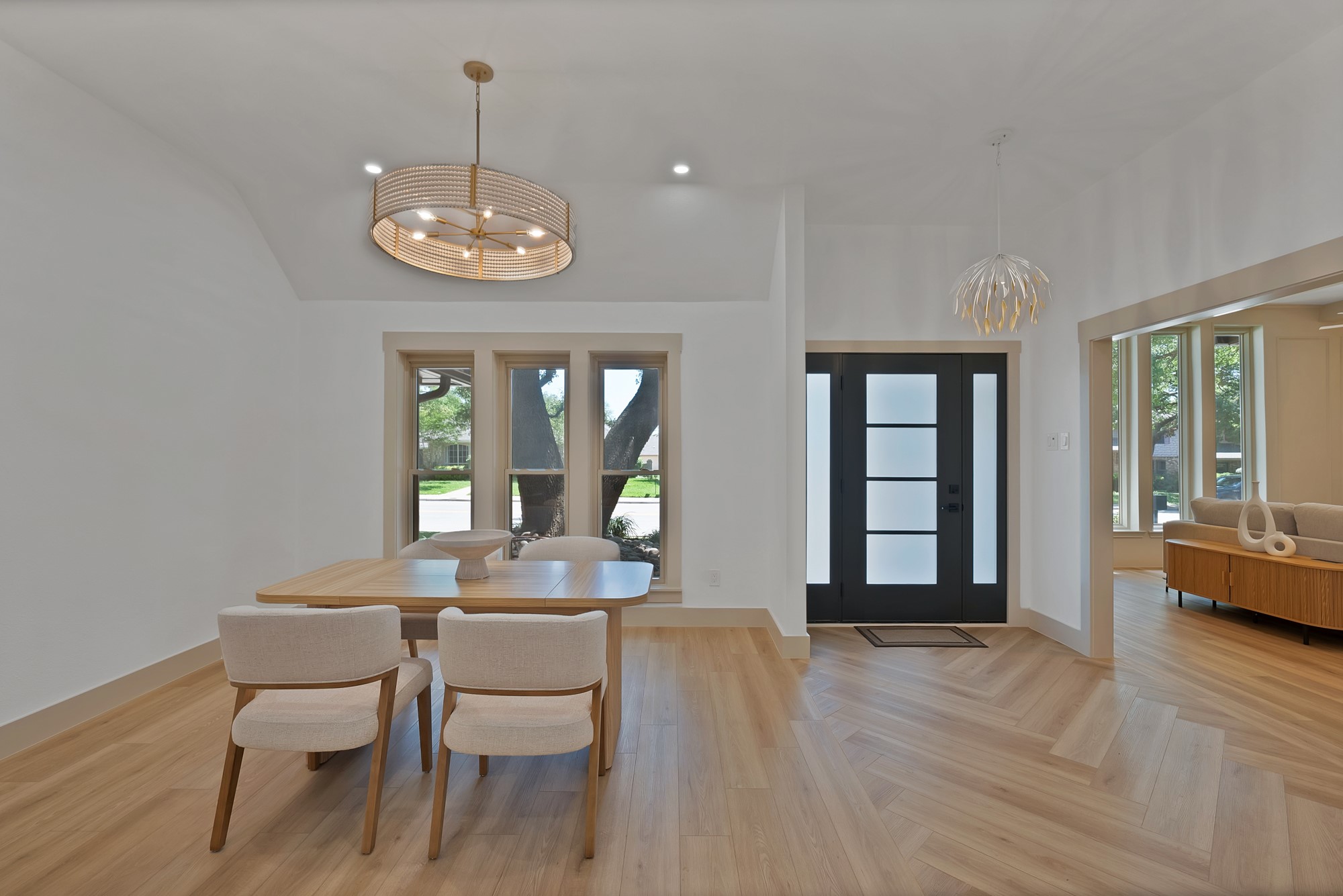 9943 Chimney Hill Lane