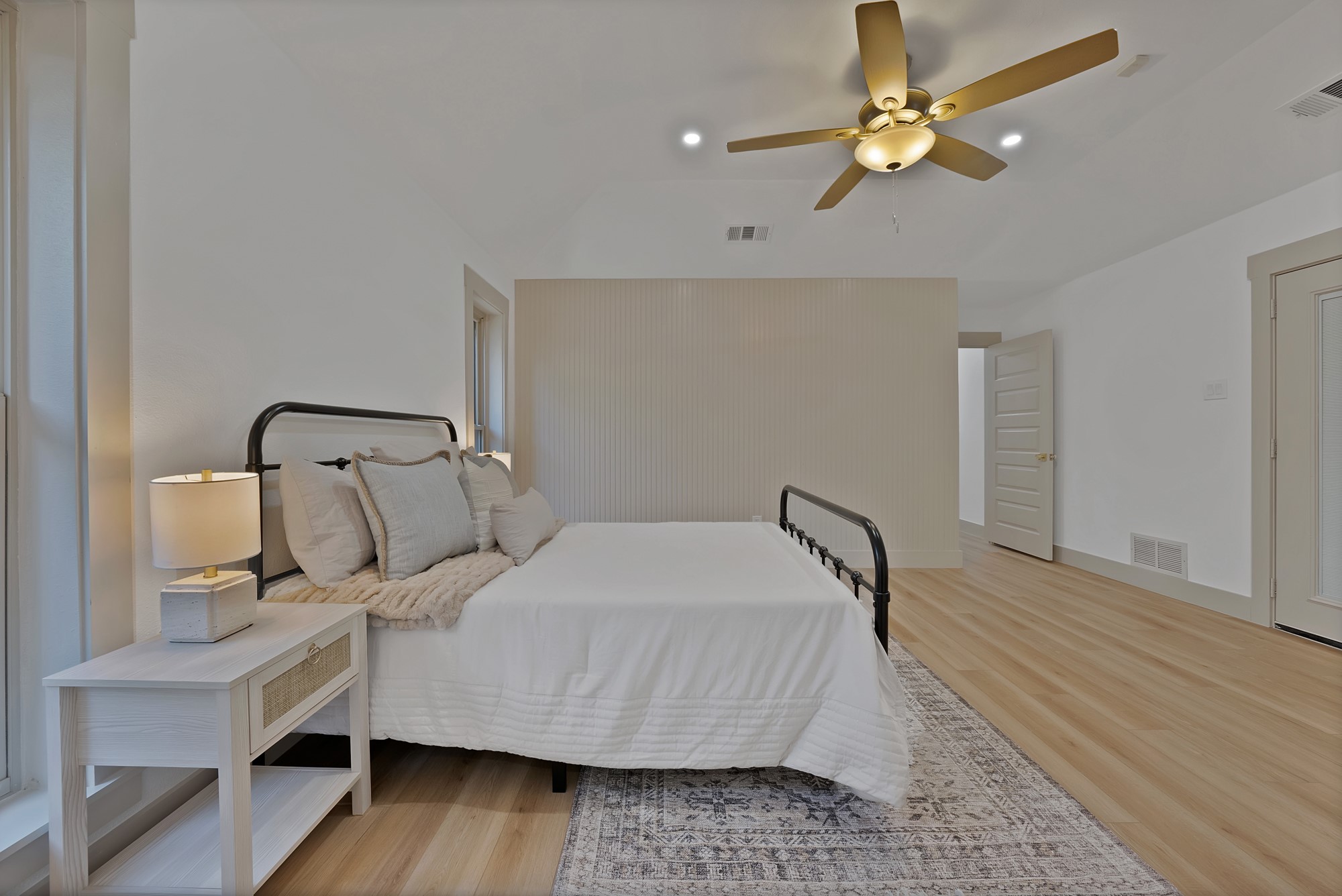 9943 Chimney Hill Lane