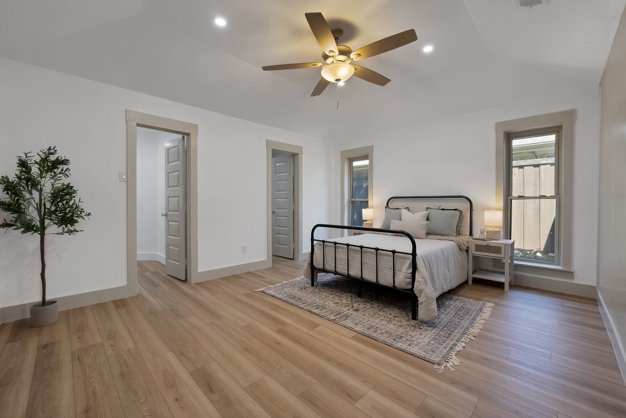 9943 Chimney Hill Lane