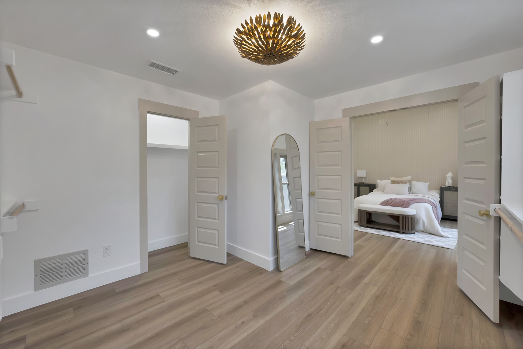 9943 Chimney Hill Lane