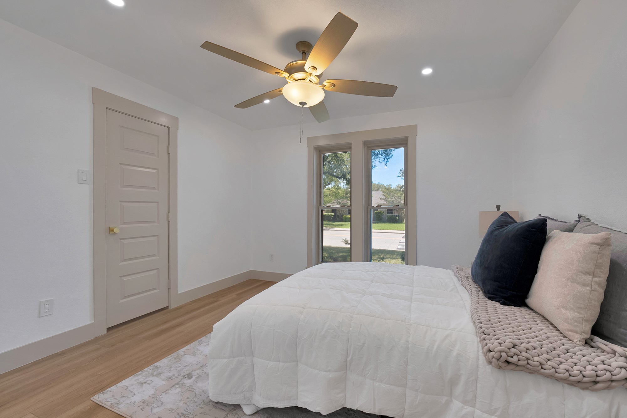 9943 Chimney Hill Lane