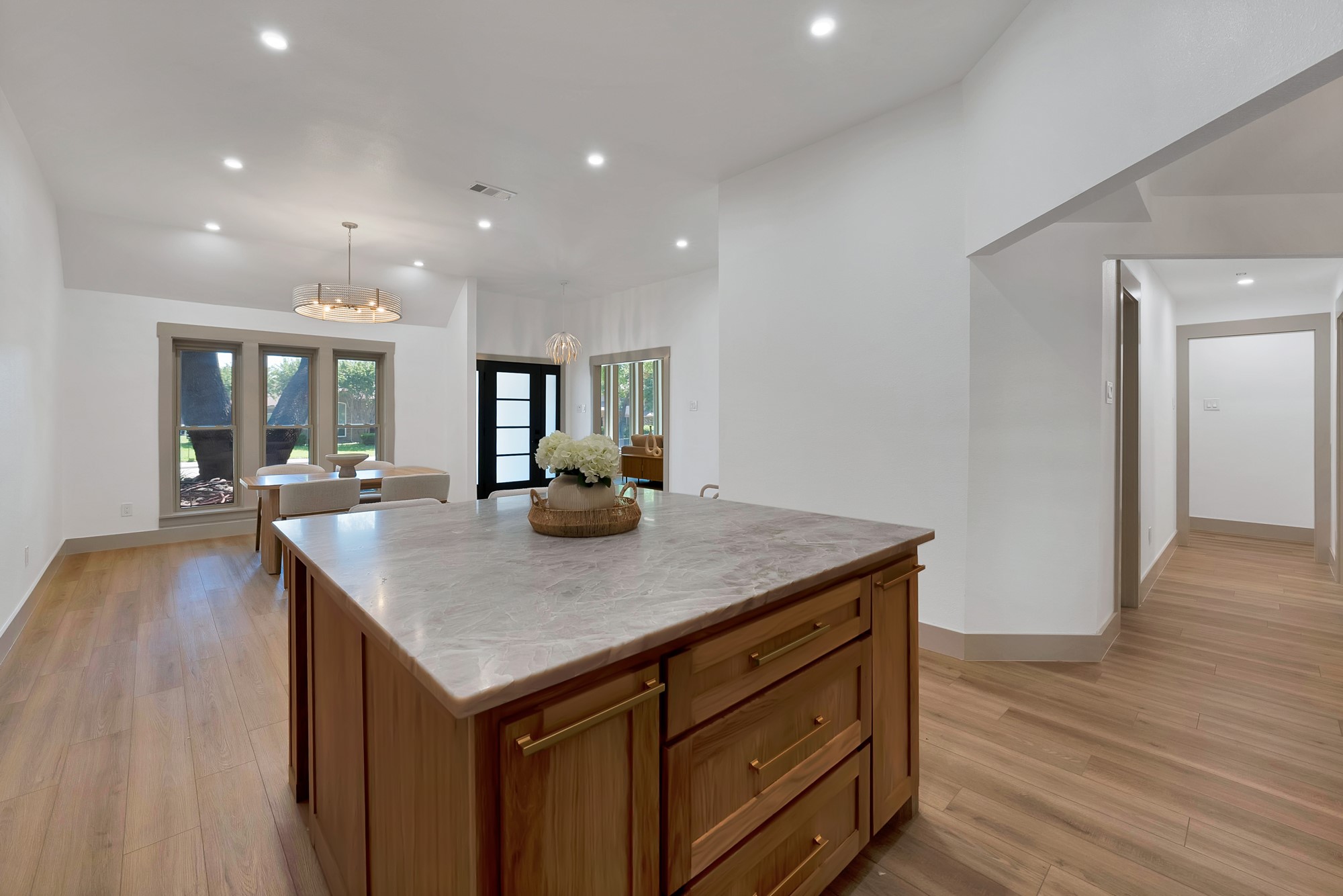 9943 Chimney Hill Lane