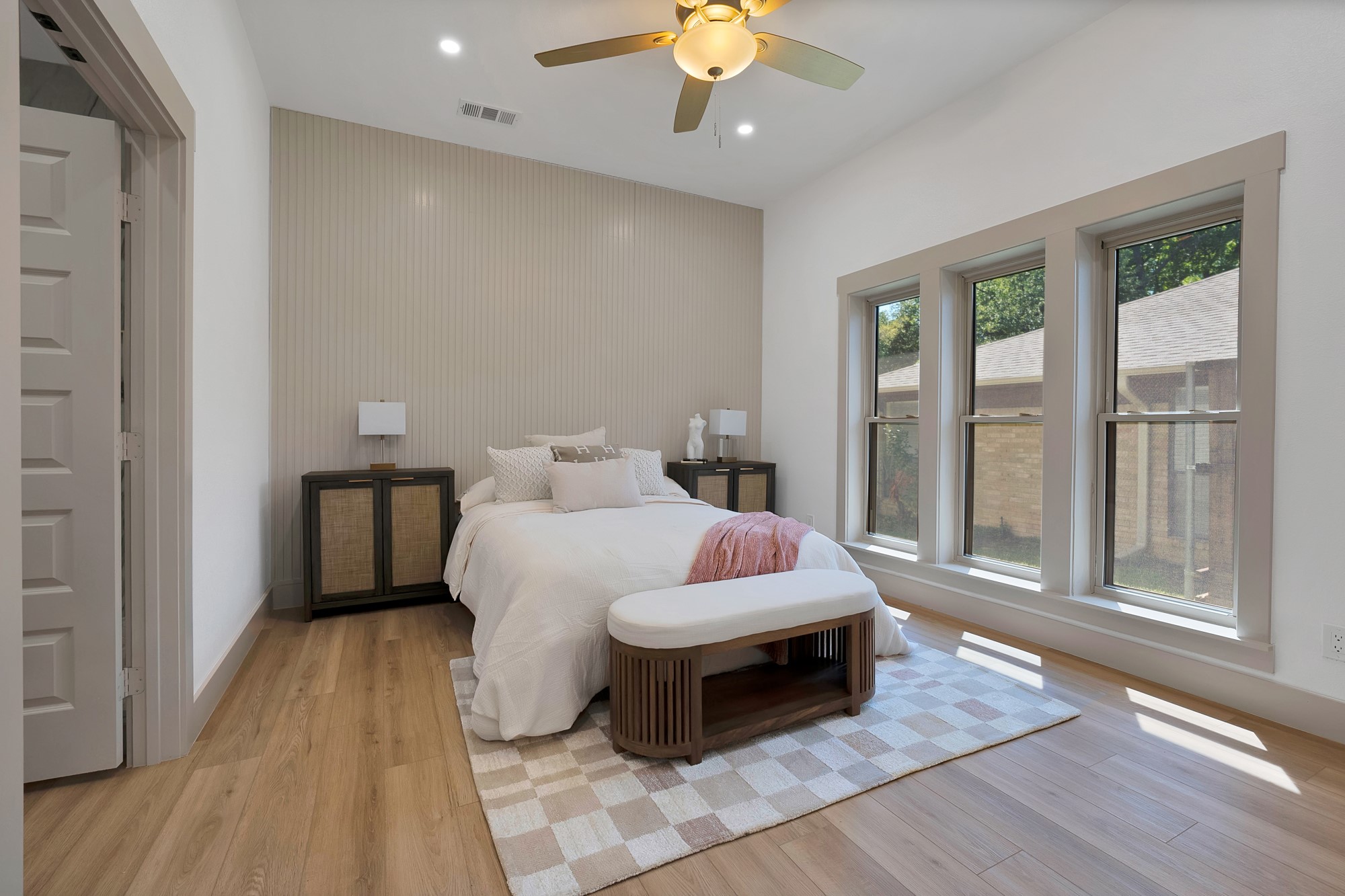 9943 Chimney Hill Lane