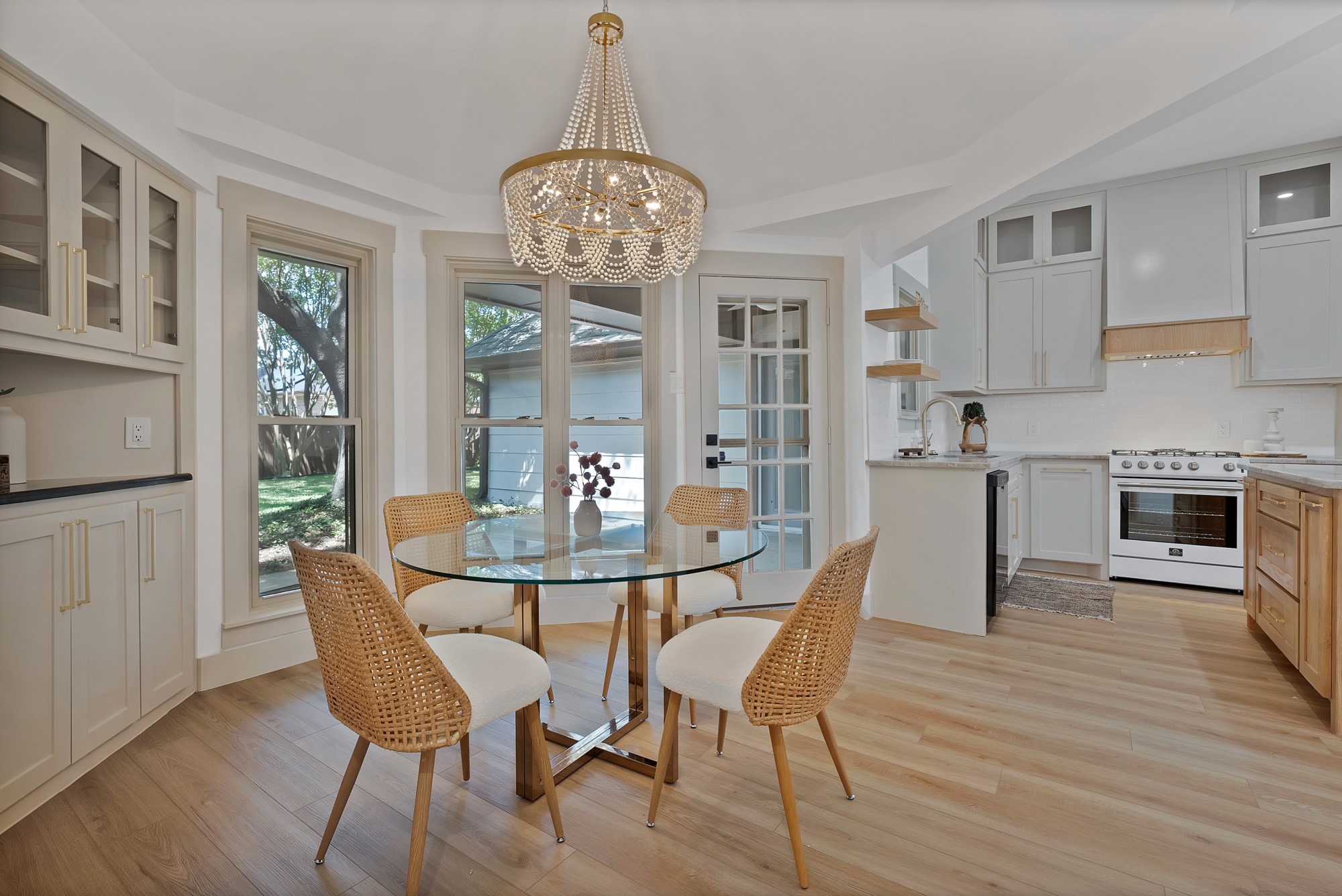 9943 Chimney Hill Lane
