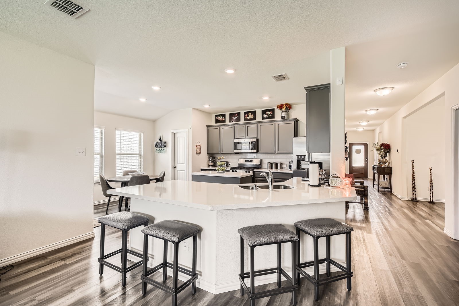 6113 TRUE VINE Road