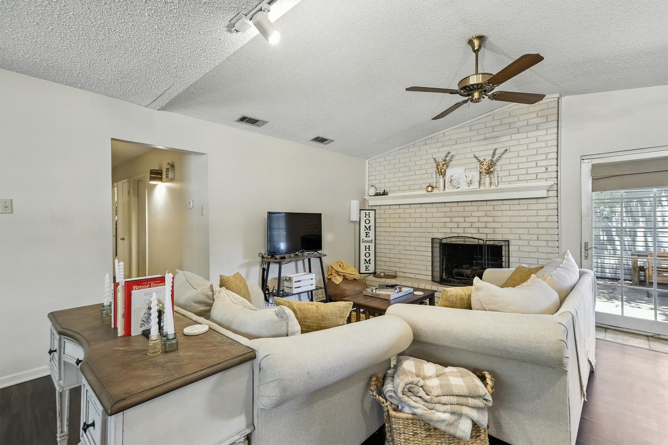432 Sandy Trail