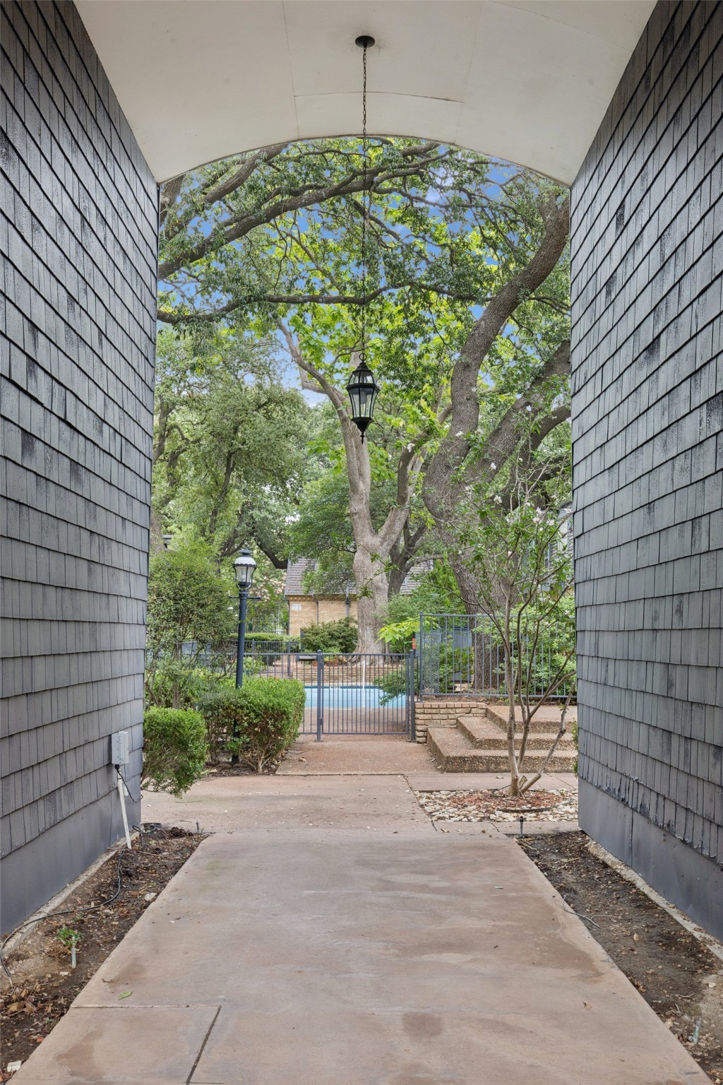 5031 Cedar Springs Road 202