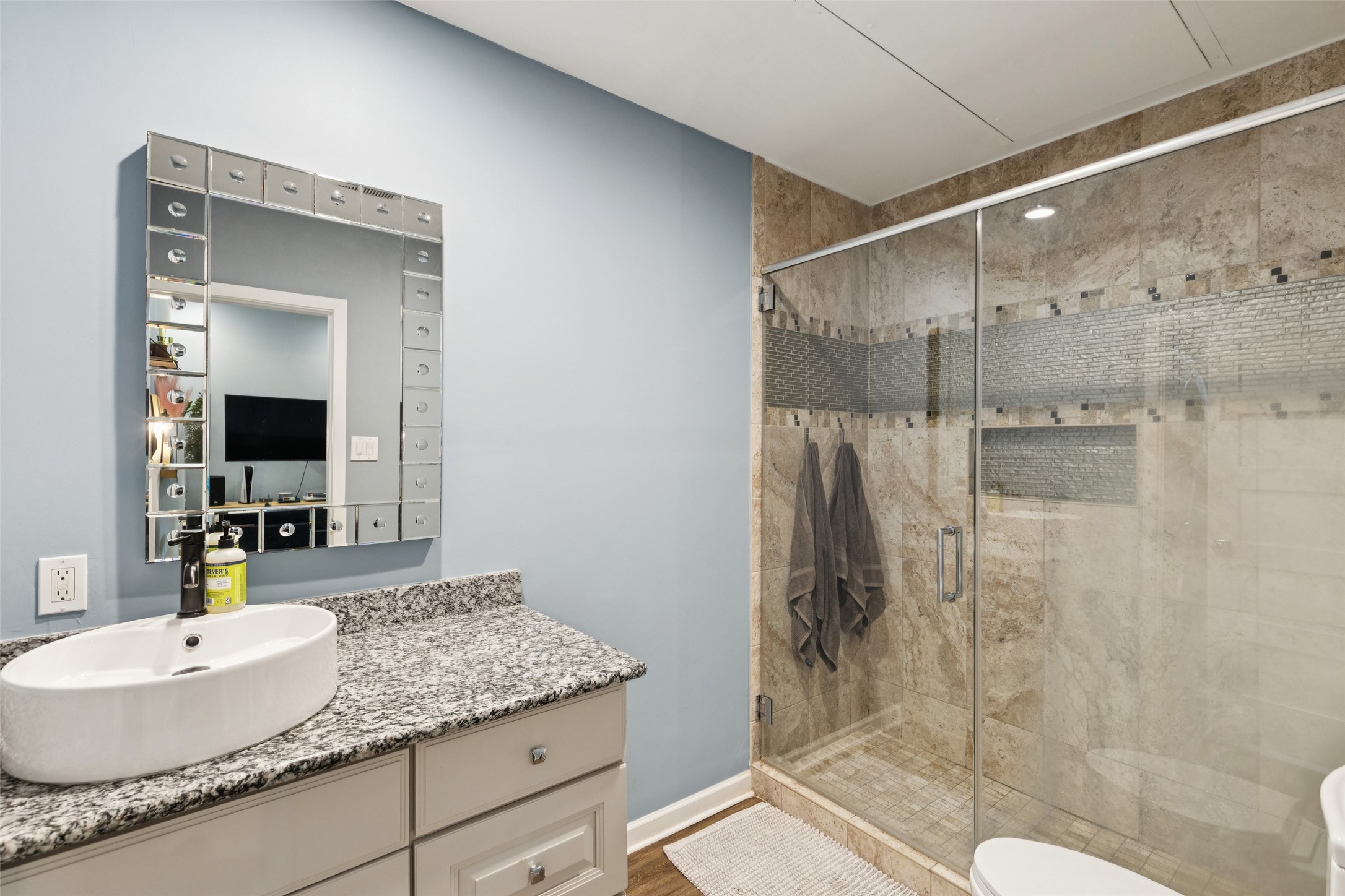 5031 Cedar Springs Road 202