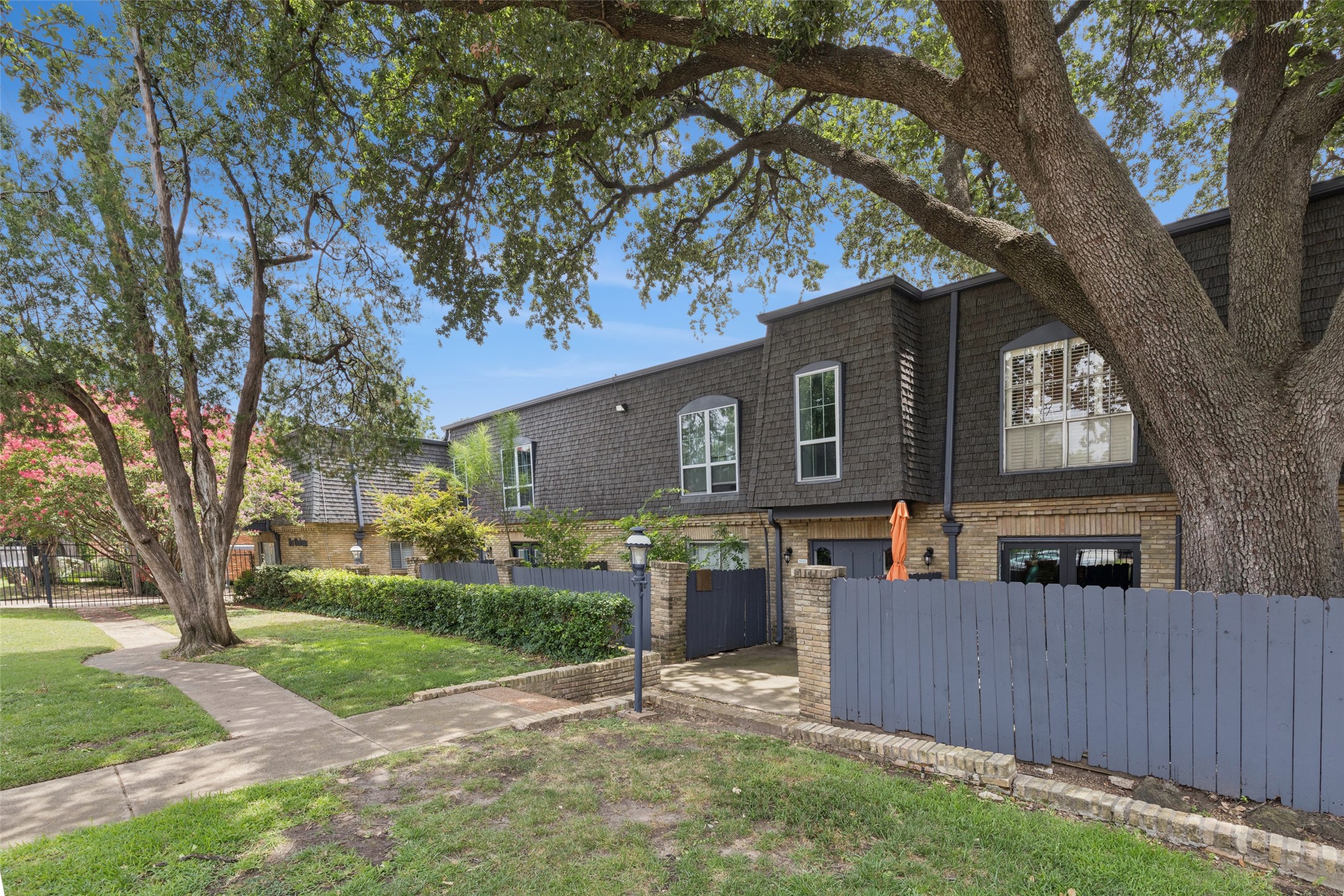 5031 Cedar Springs Road 202