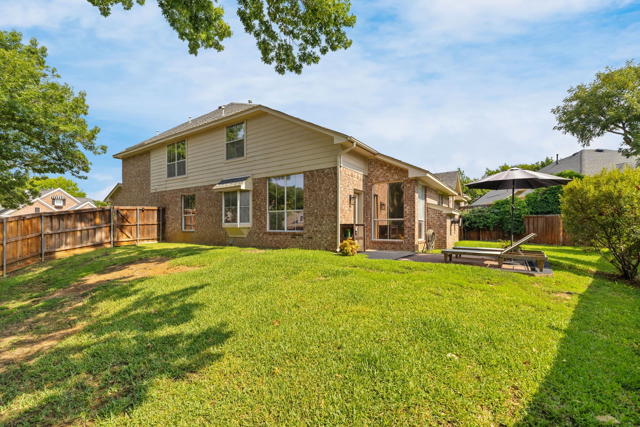 2300 Folkstone Way
