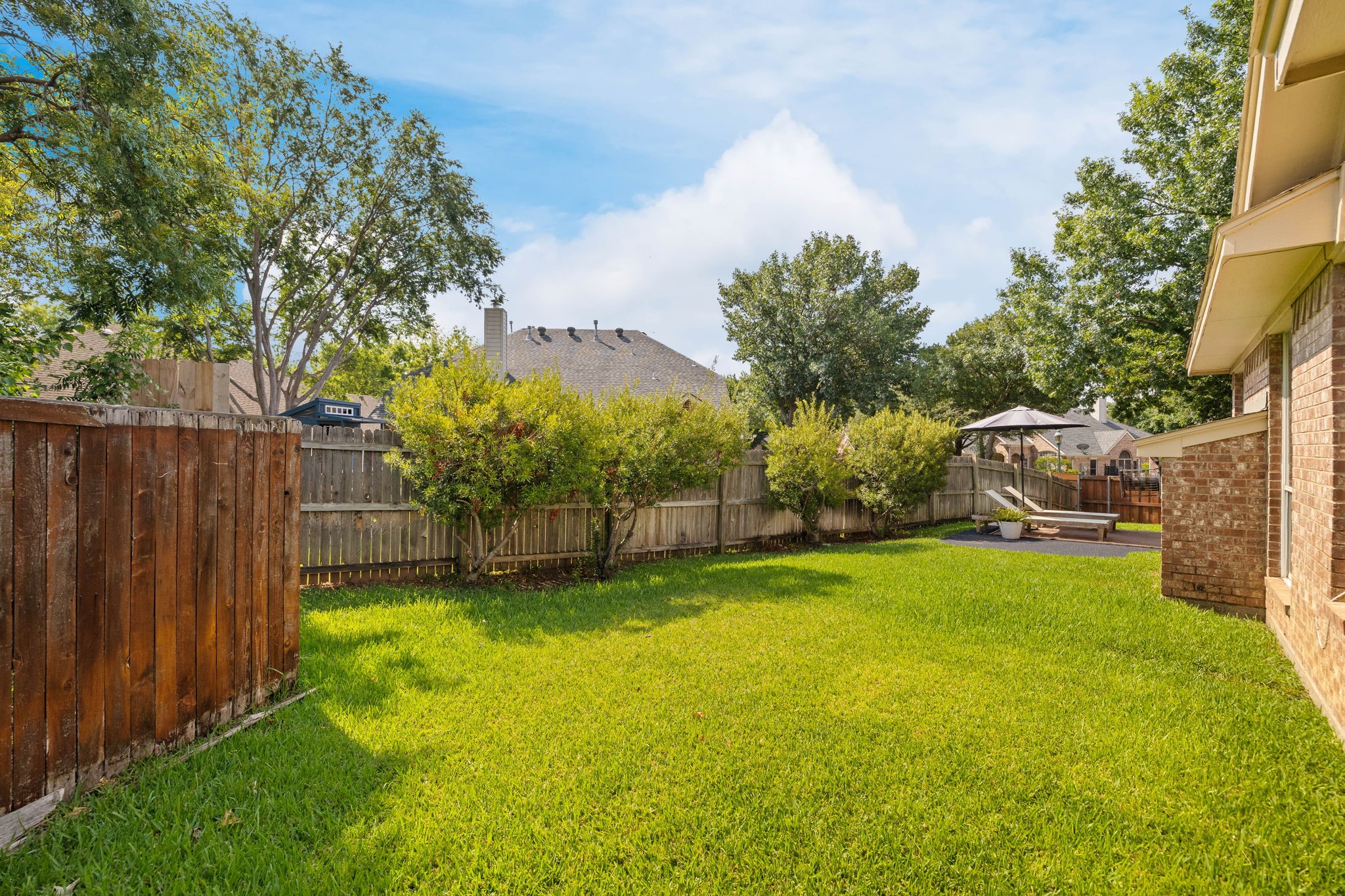 2300 Folkstone Way