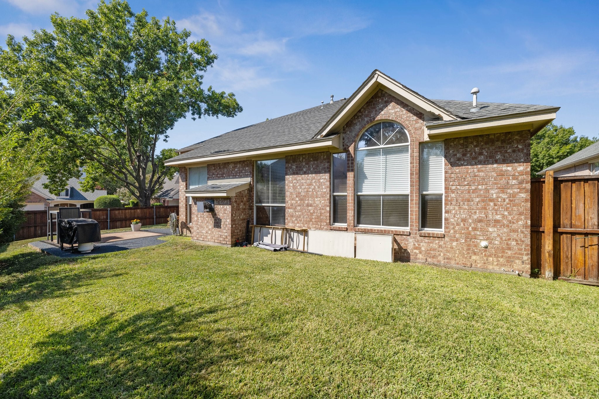 2300 Folkstone Way