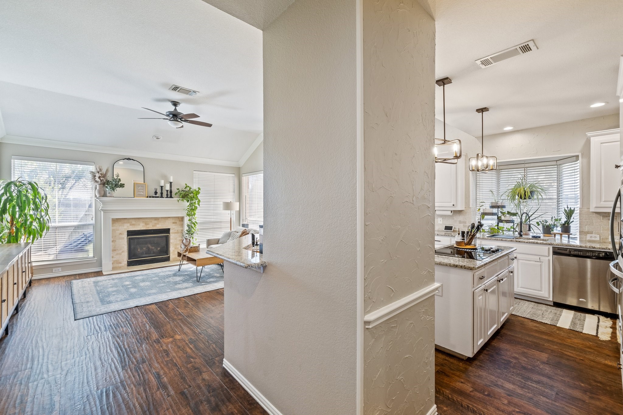 2300 Folkstone Way