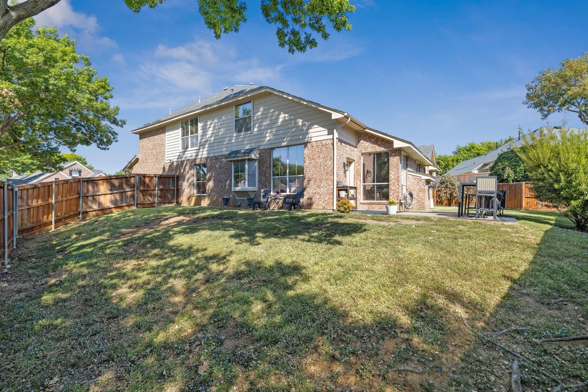 2300 Folkstone Way