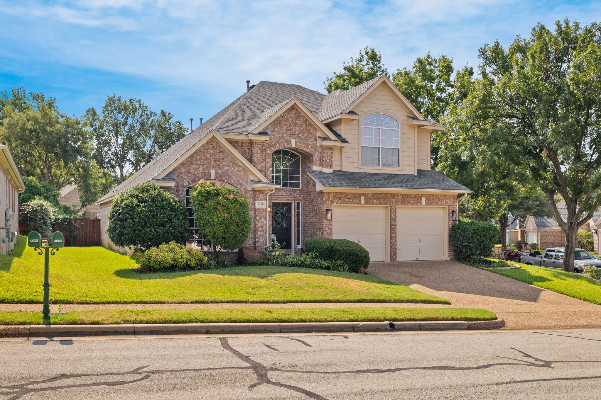 2300 Folkstone Way