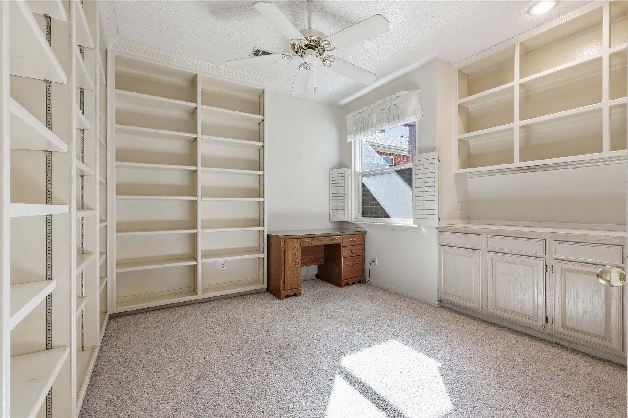 4112 Colony View Lane