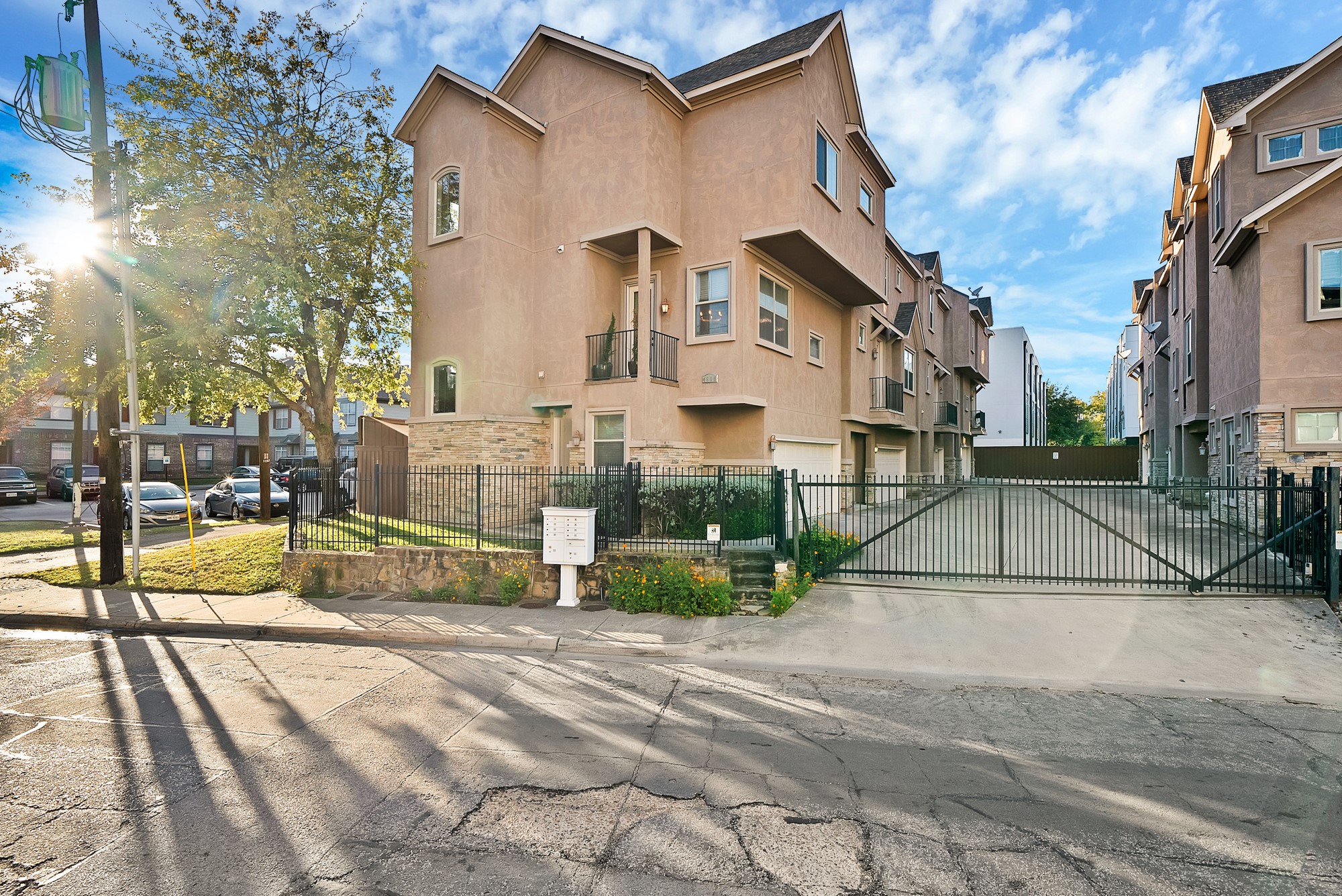 4515 Lafayette Street 1