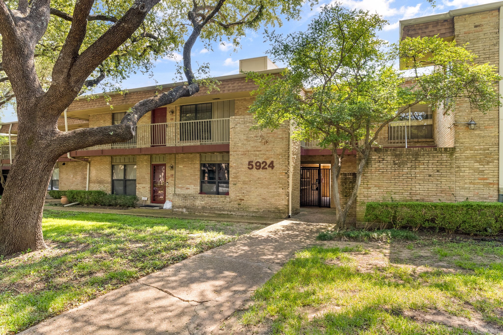 5924 Birchbrook Drive 210