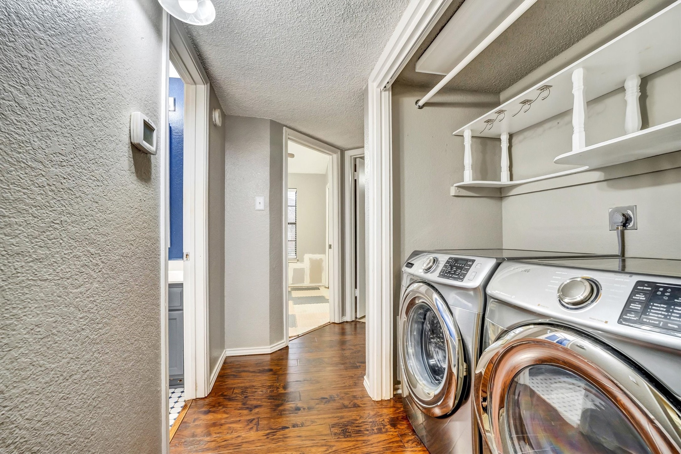 1606 Kingspoint Drive