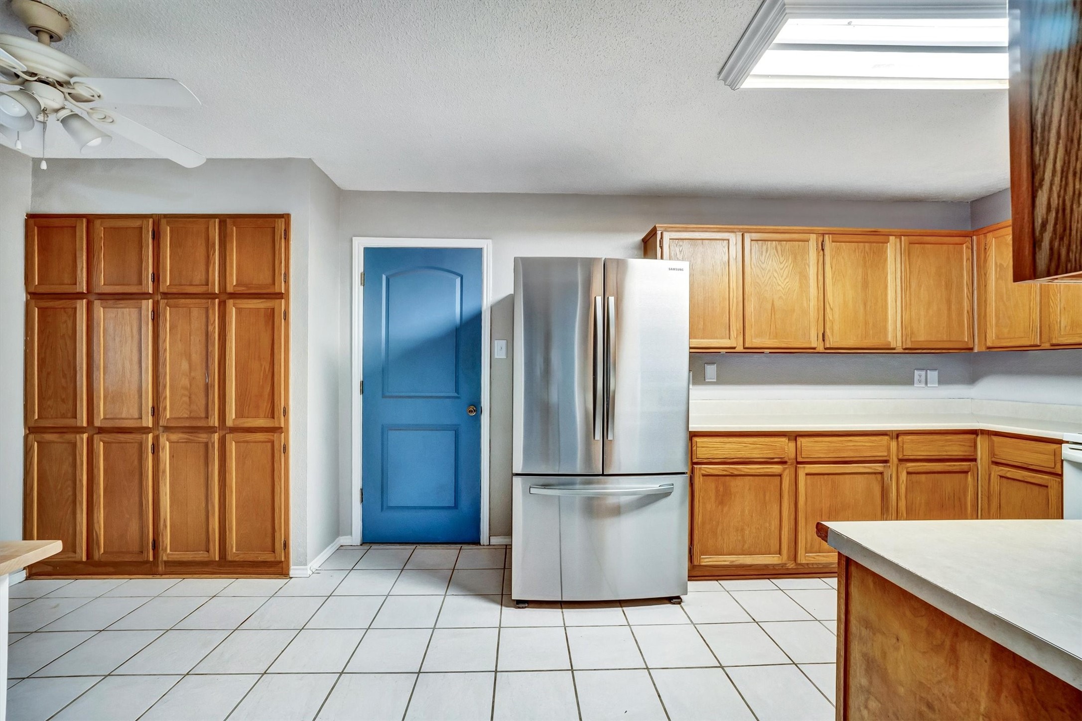 1606 Kingspoint Drive