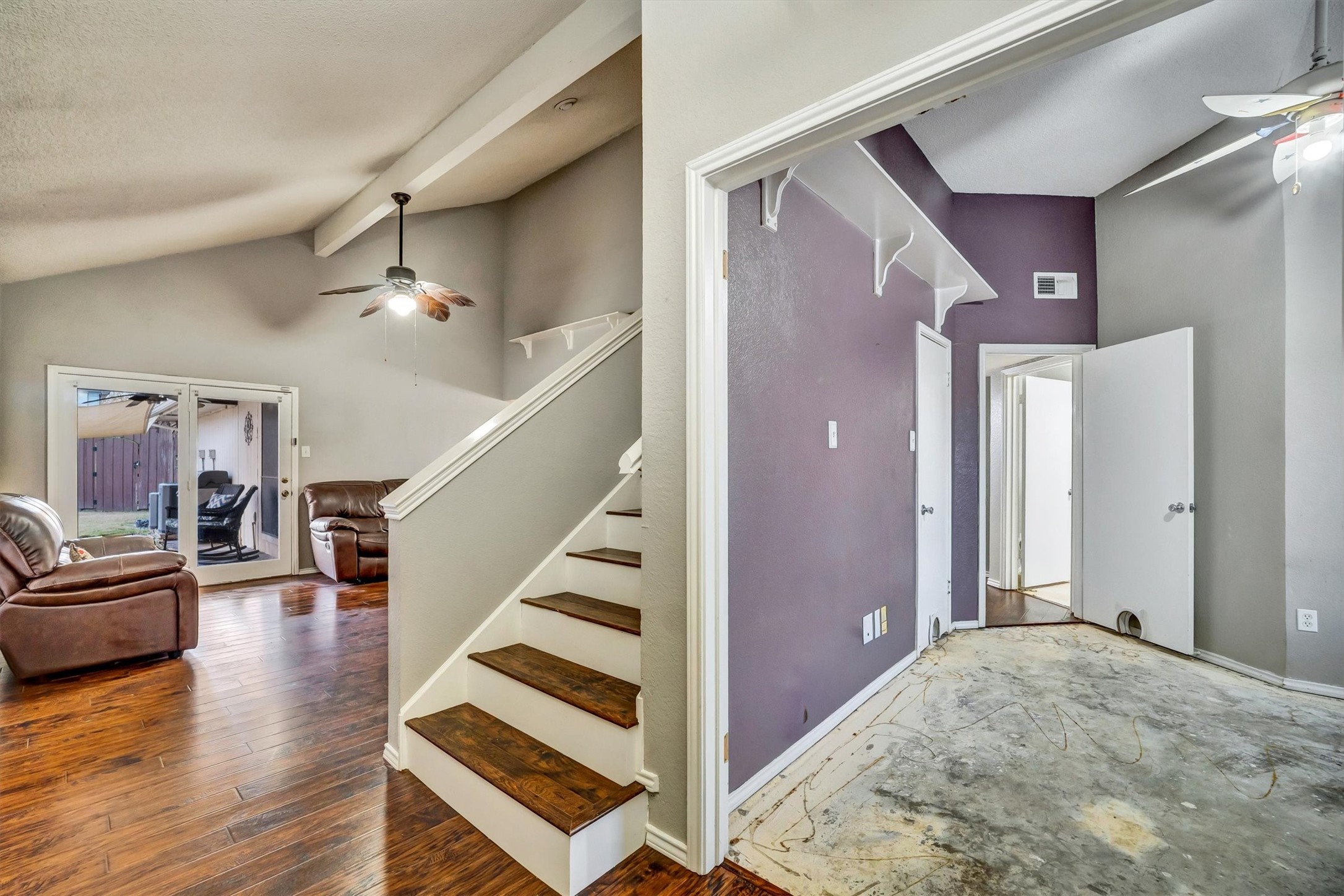 1606 Kingspoint Drive