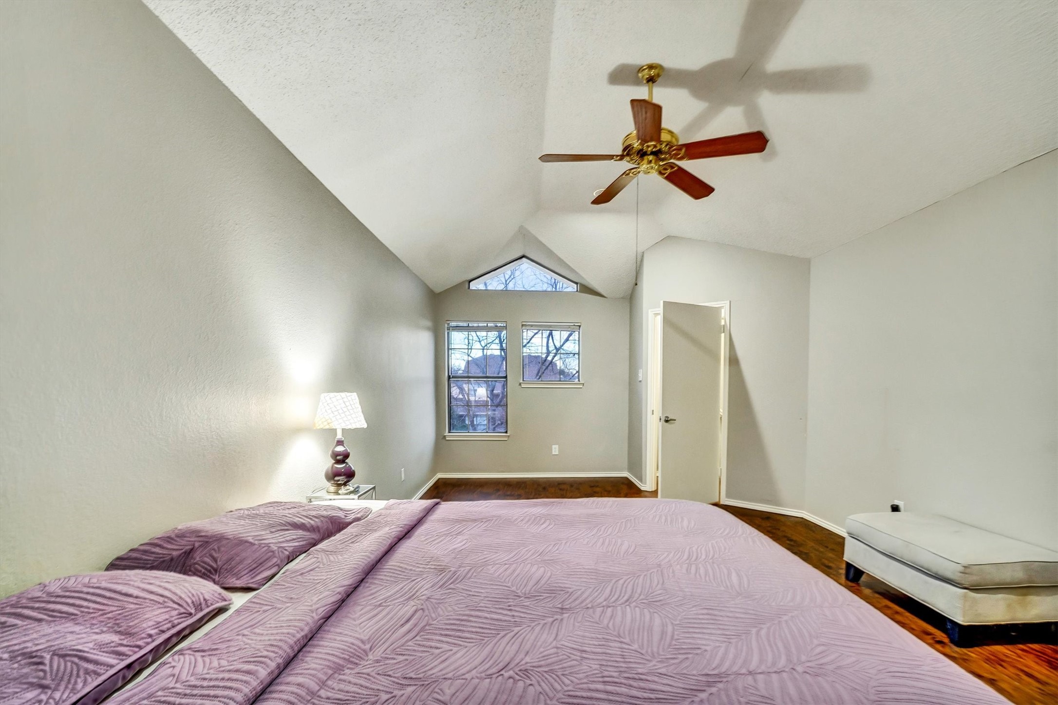 1606 Kingspoint Drive