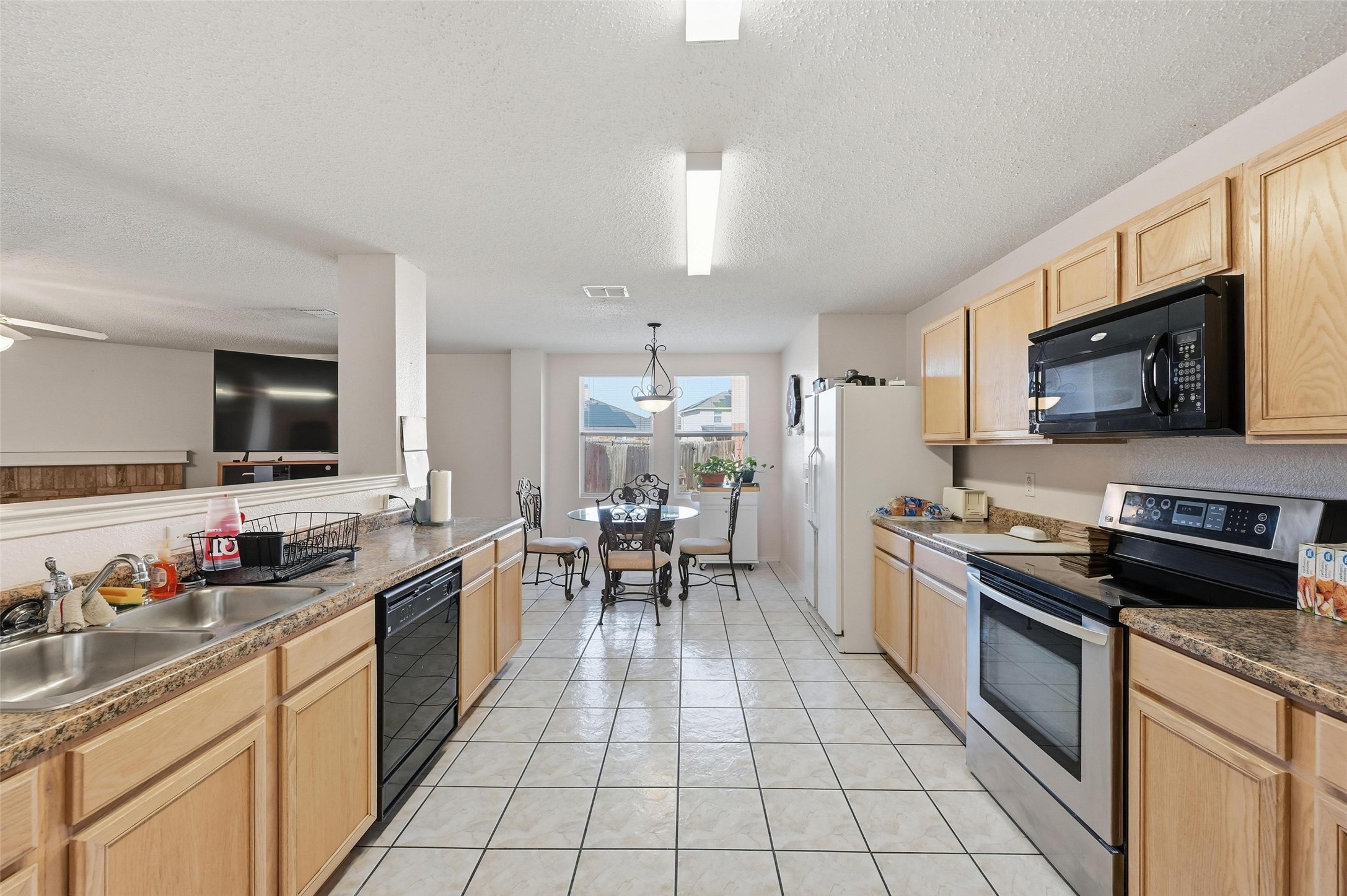 2215 Coyote Trail