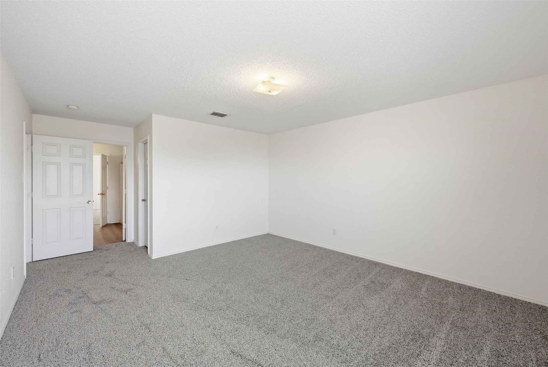 2215 Coyote Trail