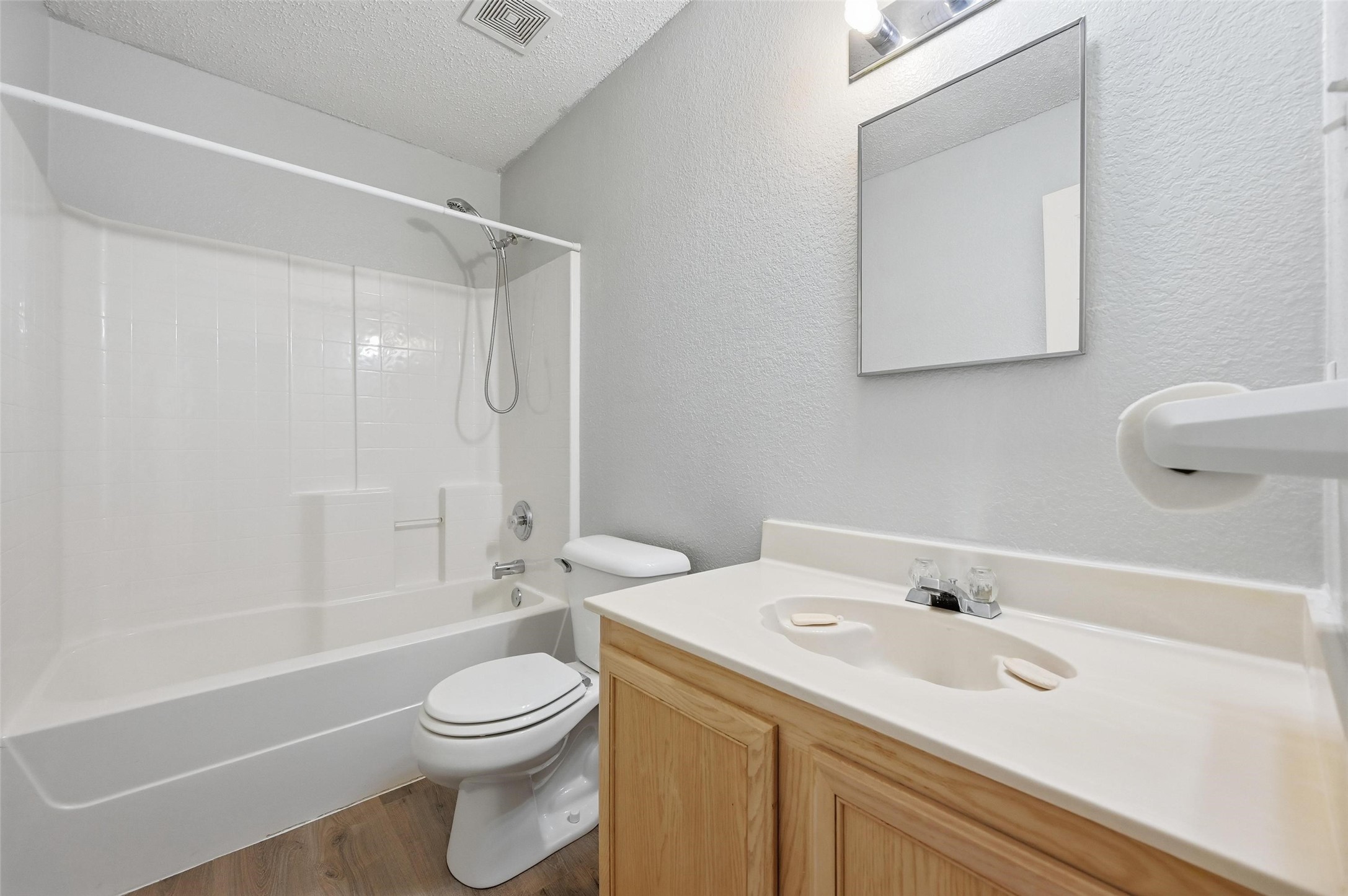 2215 Coyote Trail