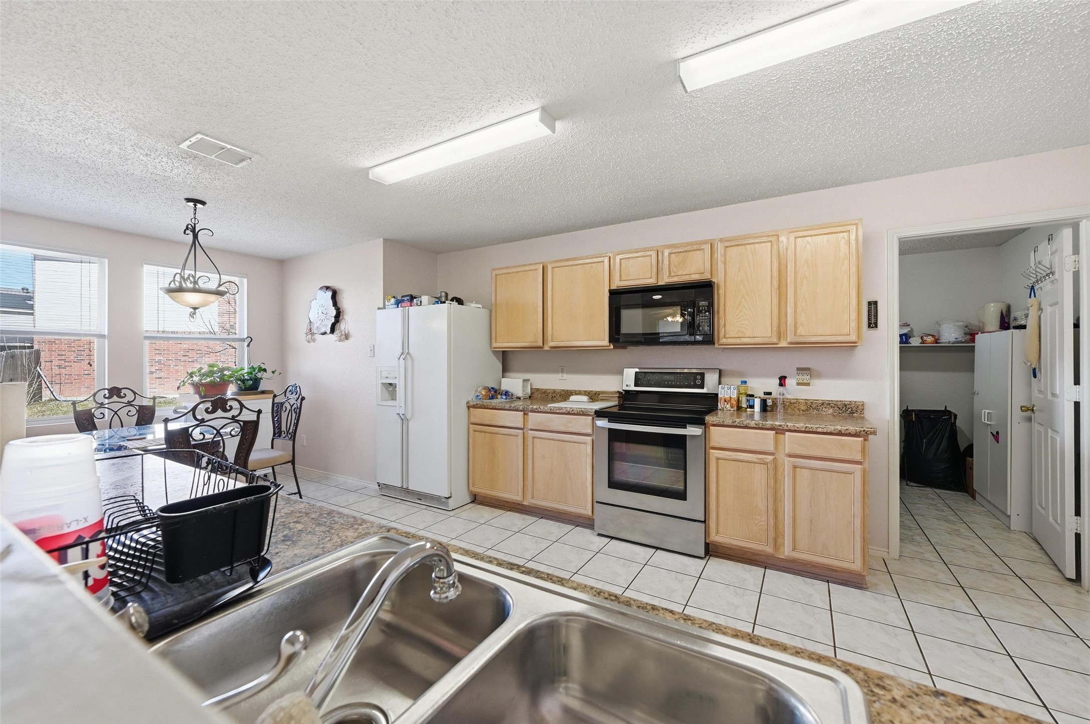 2215 Coyote Trail