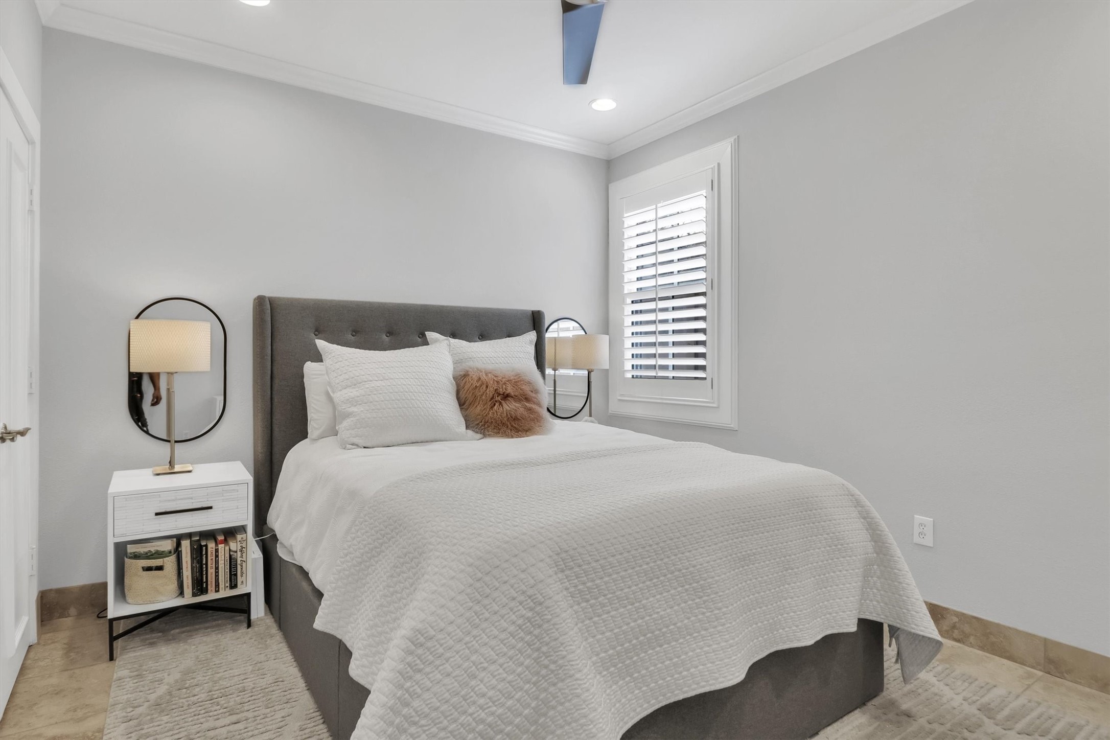 4330 Gilbert Avenue C