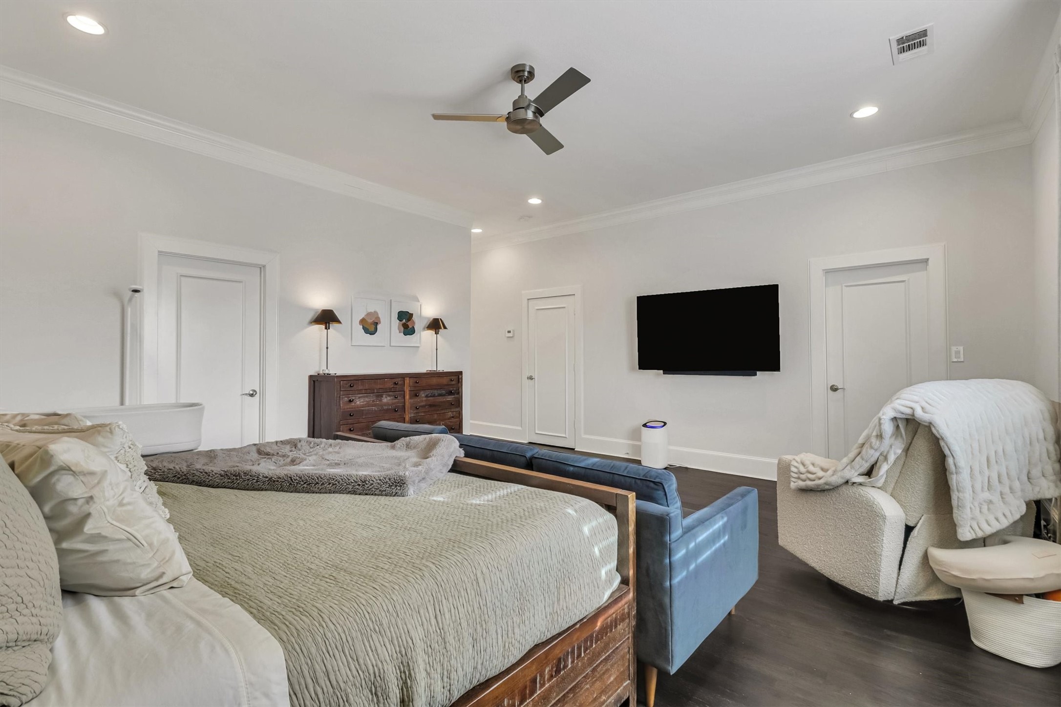 4330 Gilbert Avenue C