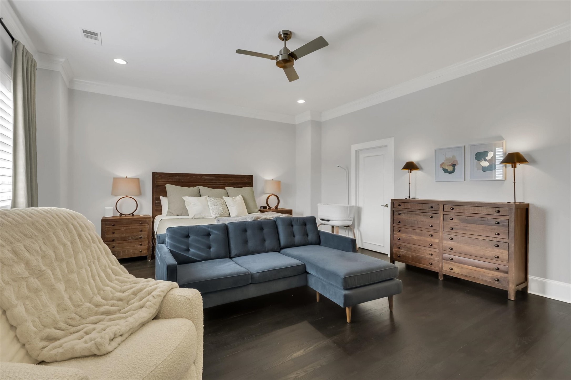 4330 Gilbert Avenue C