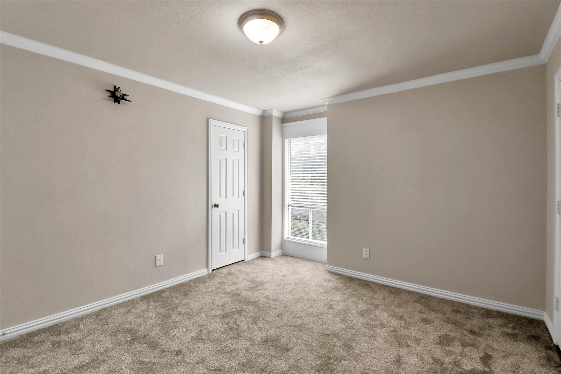 2702 Douglas Avenue 125