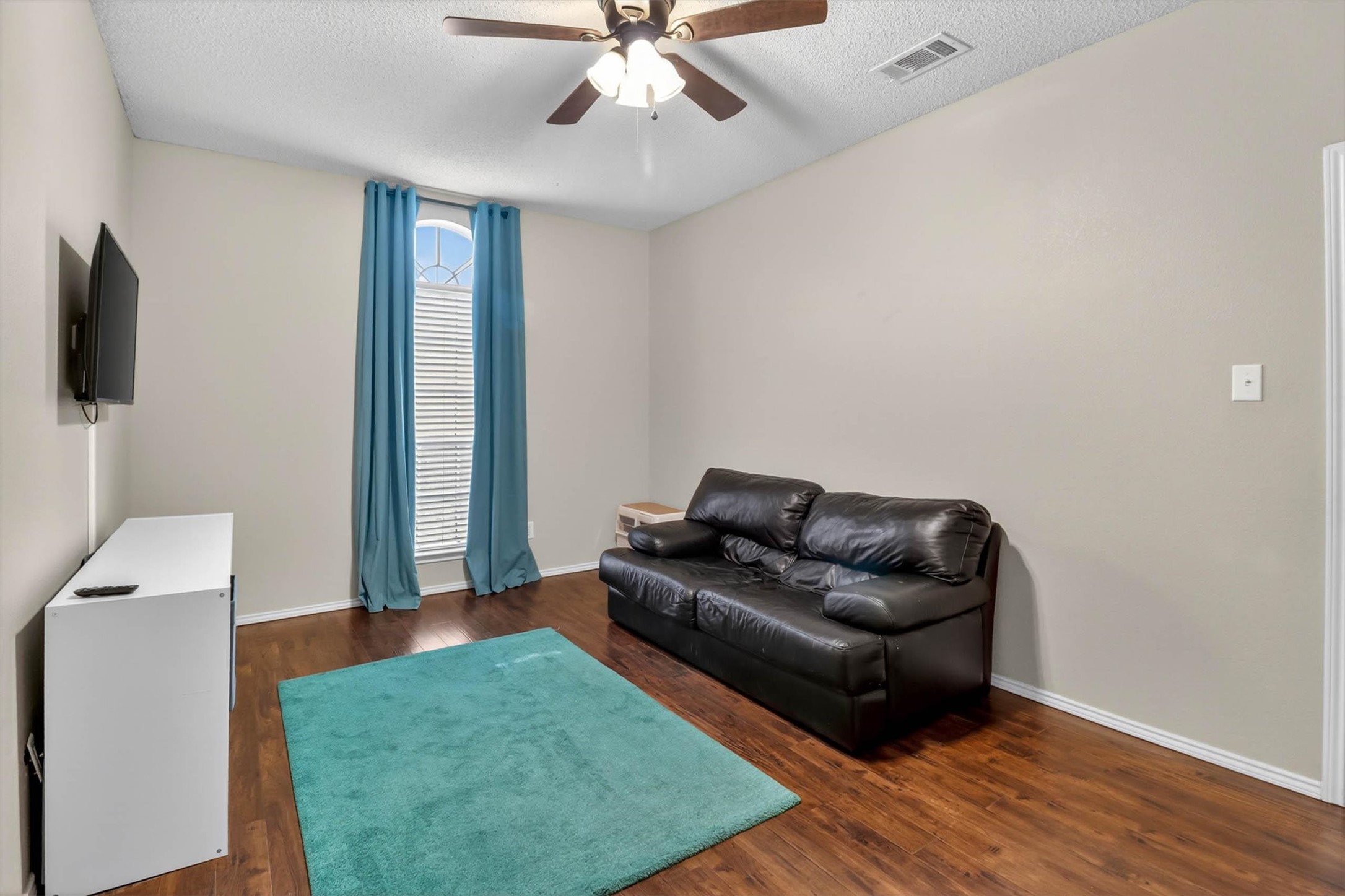 7926 Rattlers Court