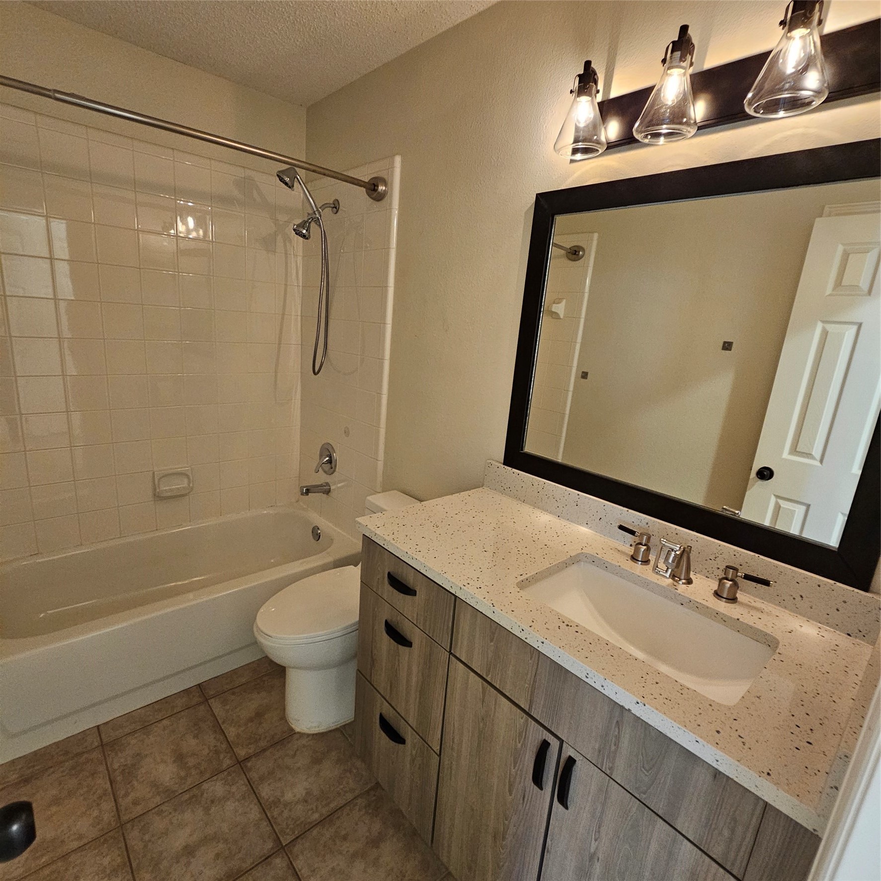 2817 Oleander Drive